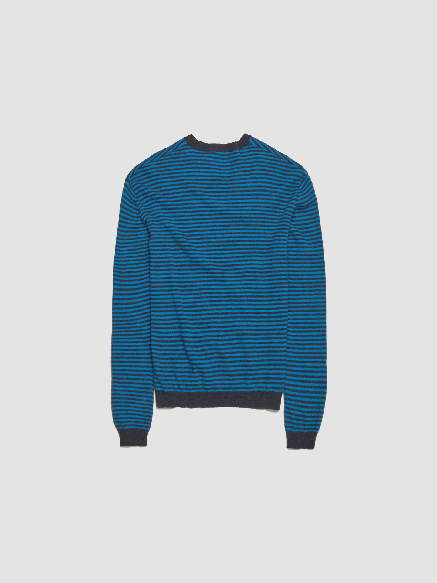 Leo V-Neck Sweater in Blue