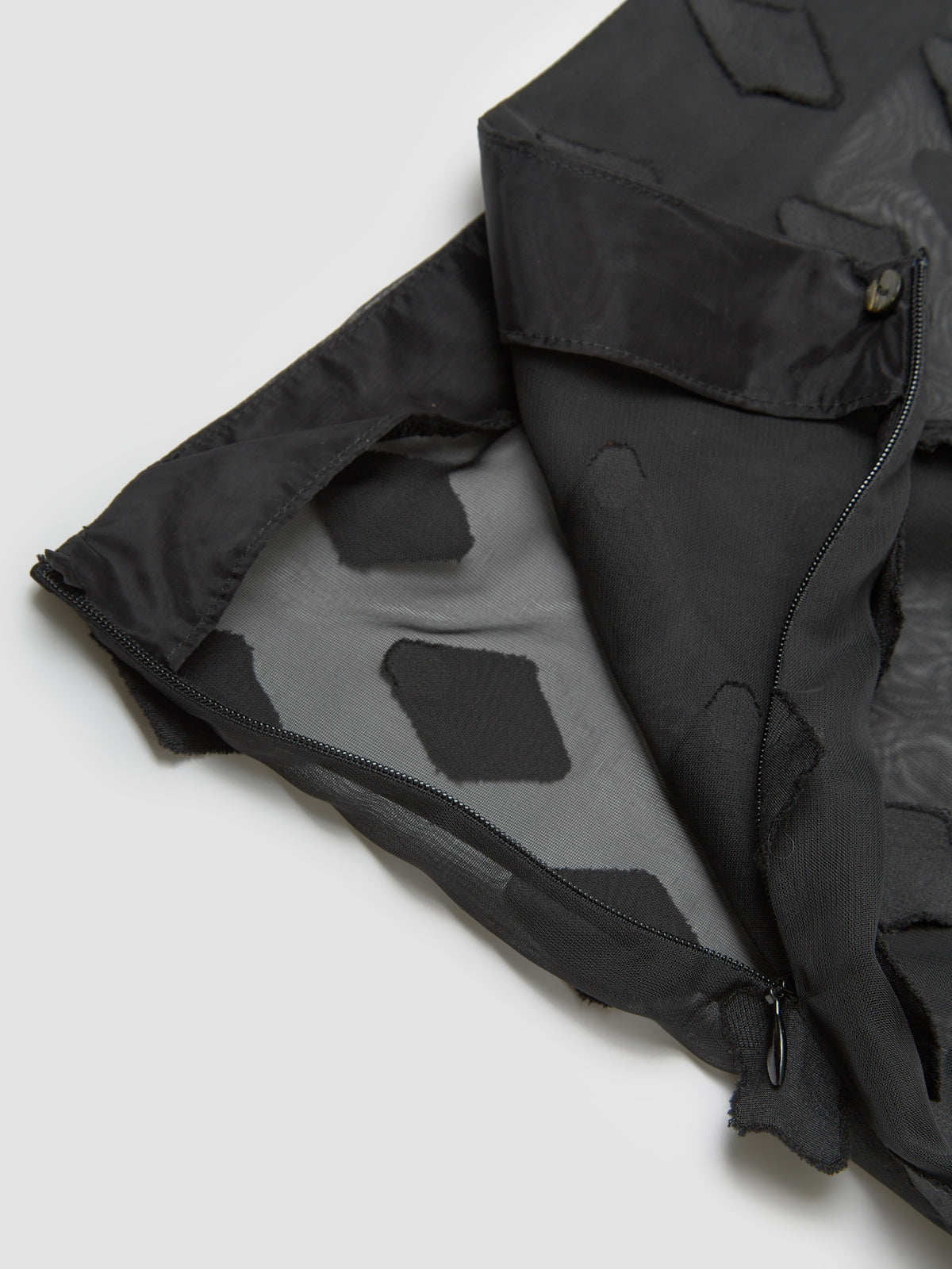 Tris Midi Skirt in Black