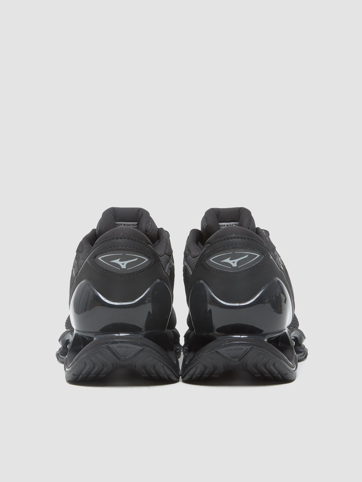 Mizuno - Wave Prophecy LS GTX Sneaker in Black Sand - D1GA2560-01