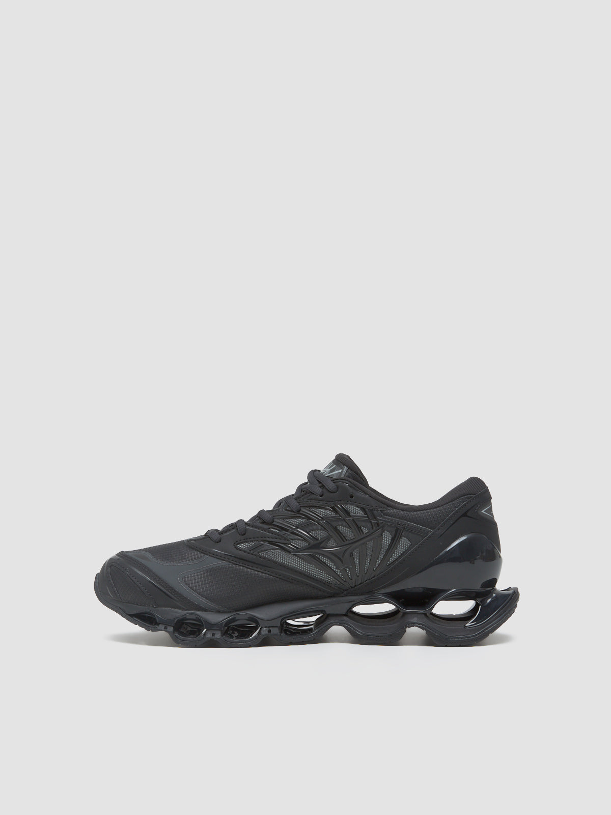SAN ブラック37 Mizuno - Wave Prophecy LS GTX Sneaker in Black Sand - D1GA2560-01