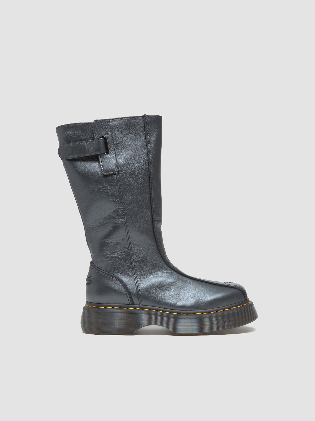 Buzz Hi Boots in Black