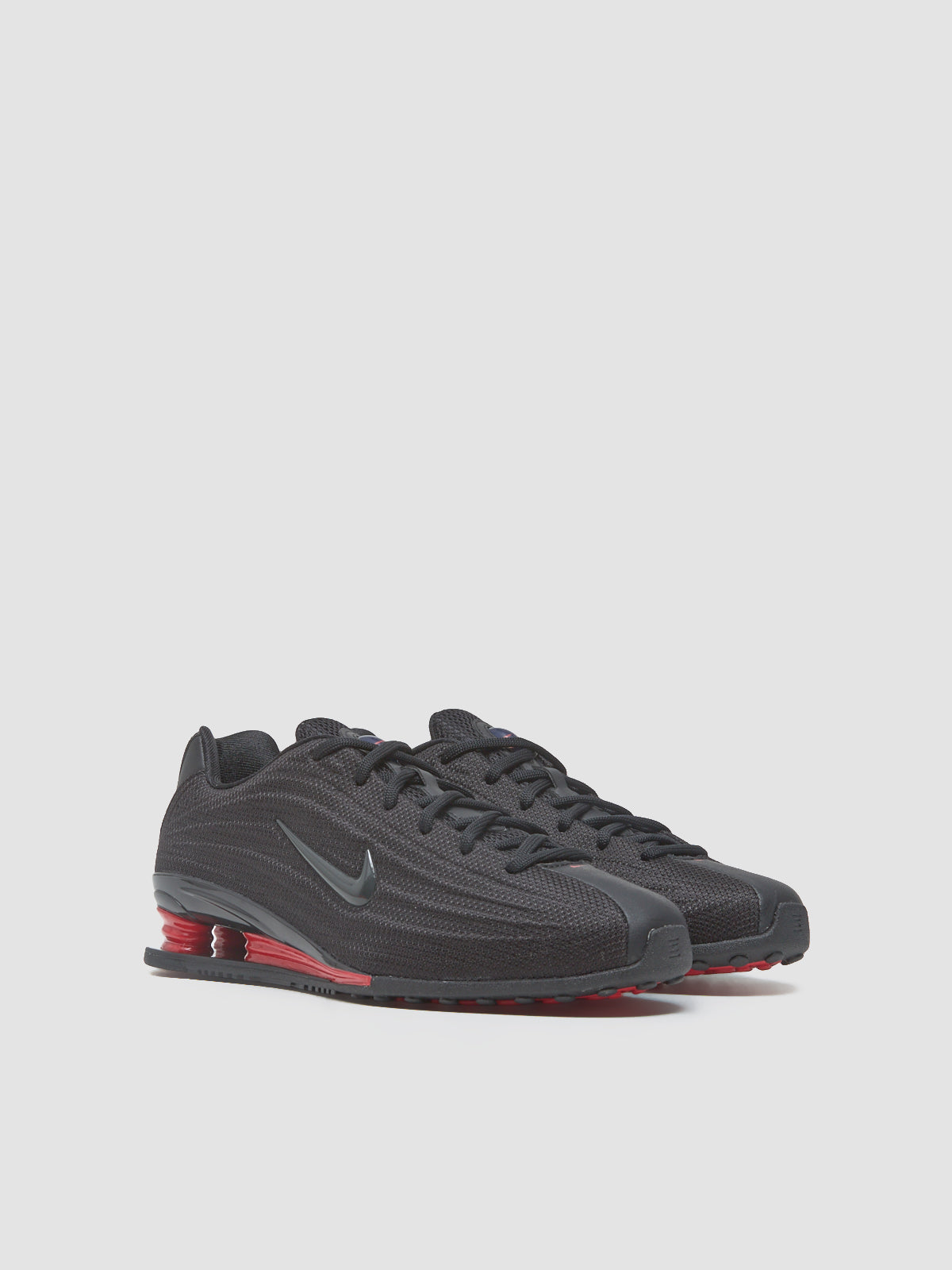WMNS Shox Z Sneaker in Black & University Red
