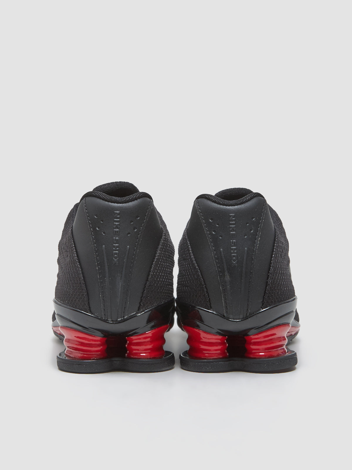 WMNS Shox Z Sneaker in Black & University Red