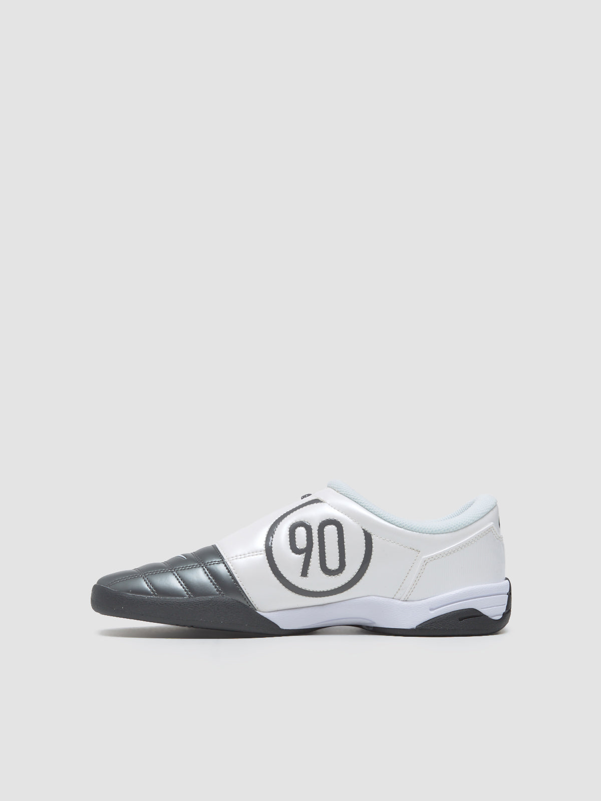 Total 90 SP Sneaker in Light Graphite & Summit White