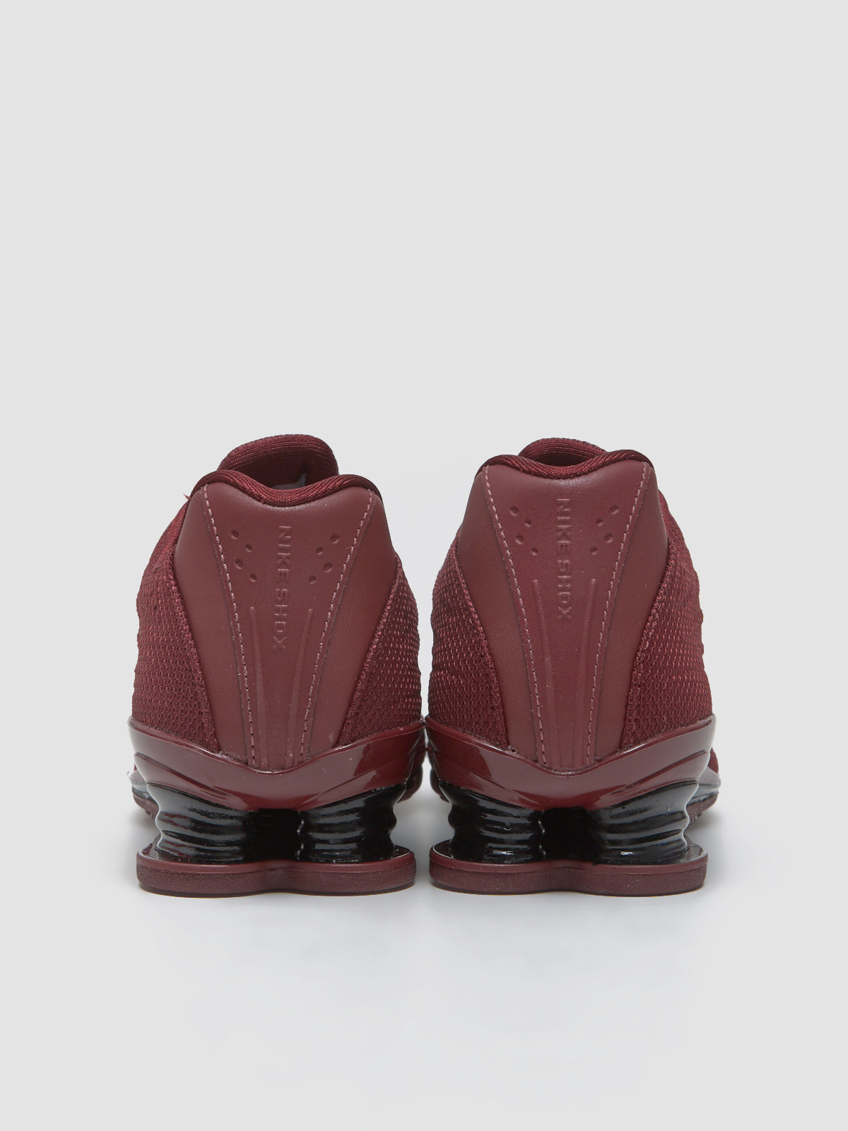 WMNS Shox Z Sneaker in Dark Team Red & Mystic Dates