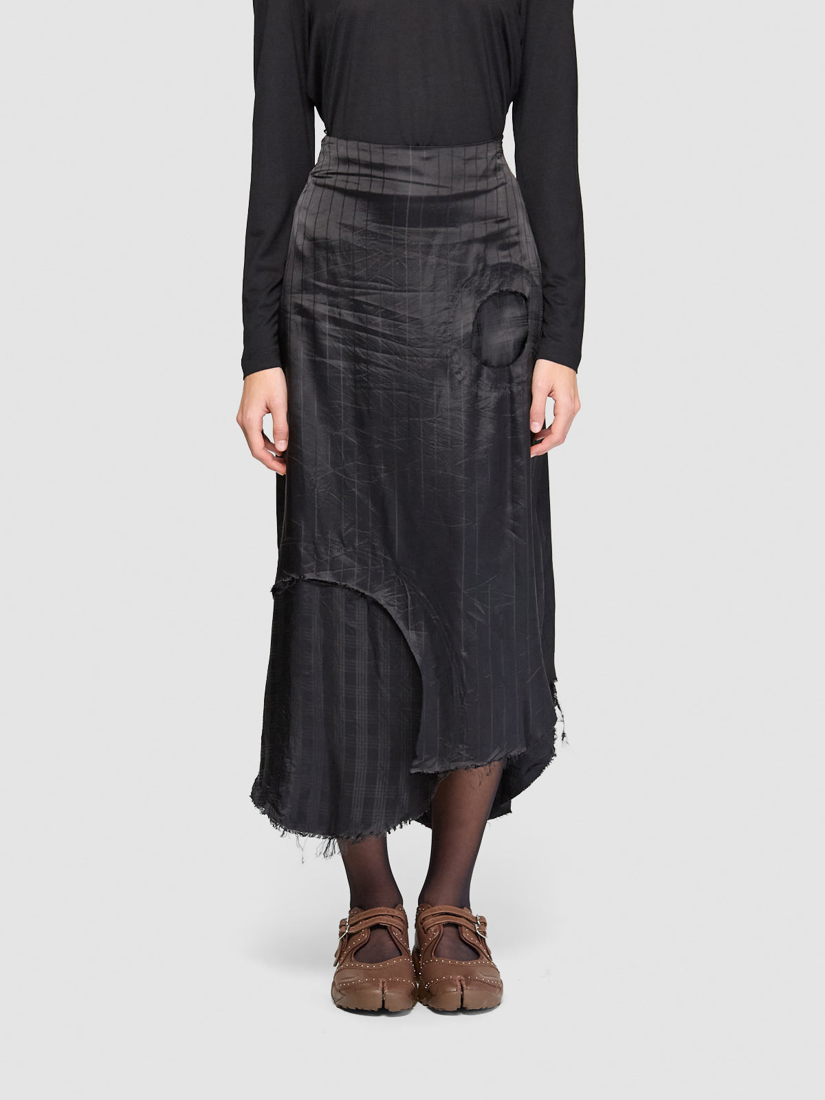 Side-View Skirt in Black