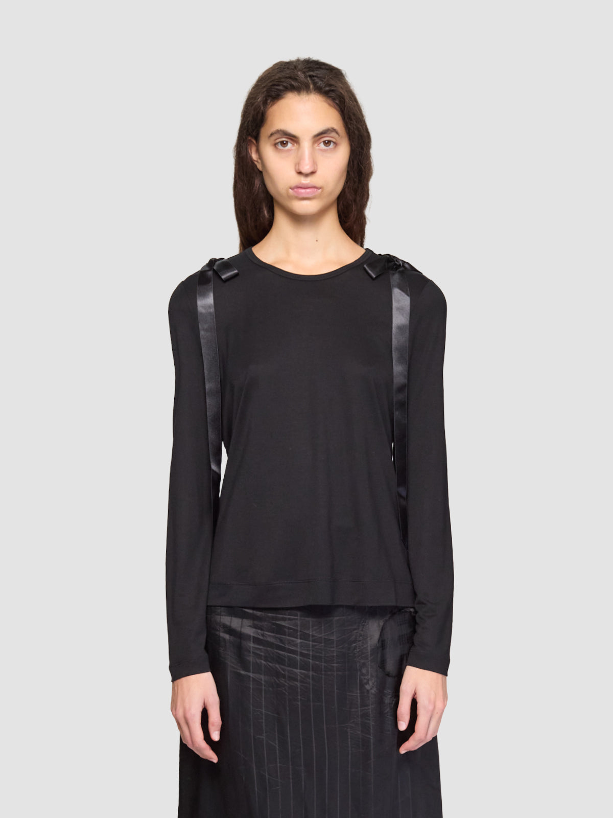 Bow Ribbon Tail Long Sleeve T-Shirt in Black