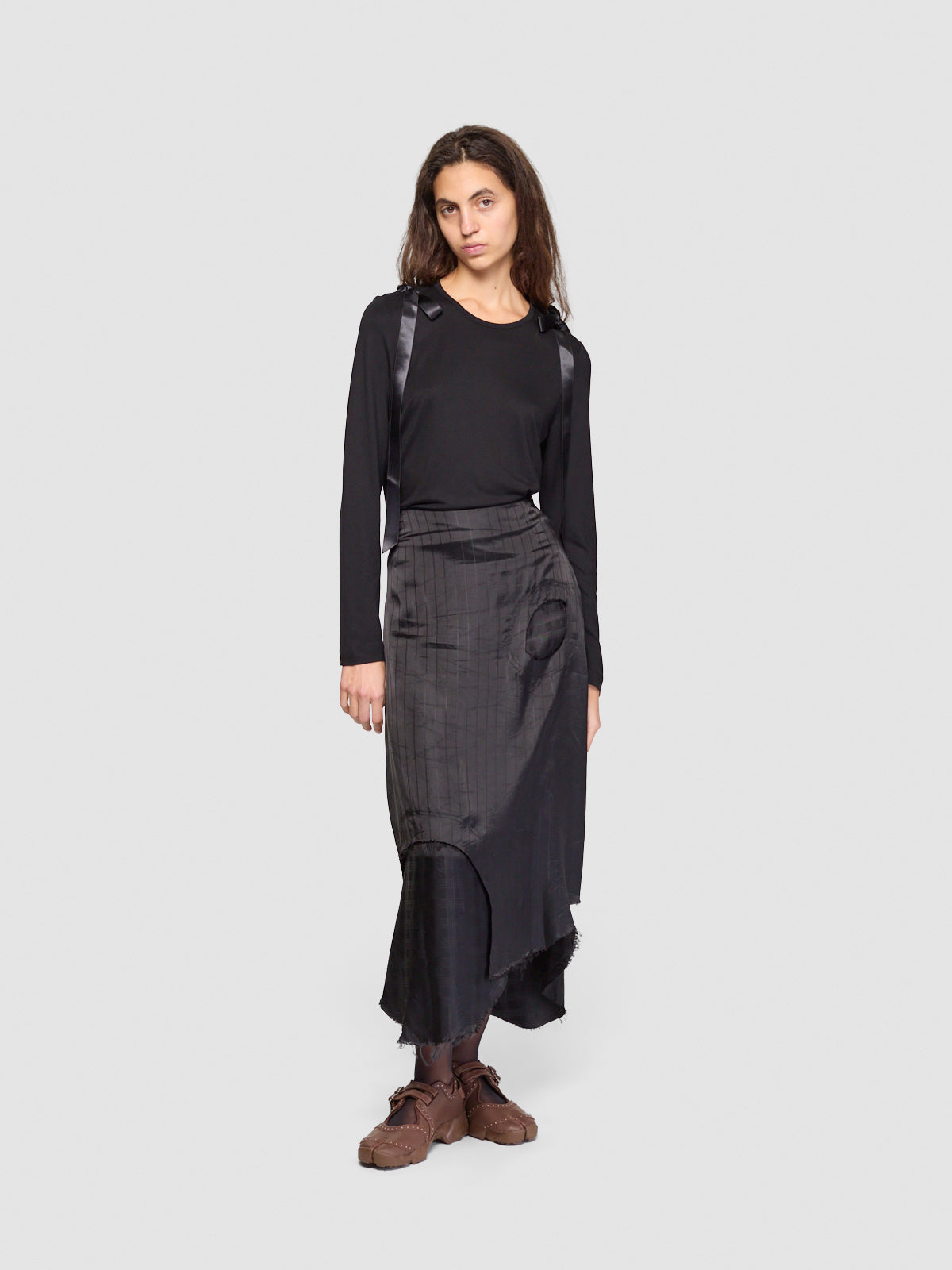 Bow Ribbon Tail Long Sleeve T-Shirt in Black