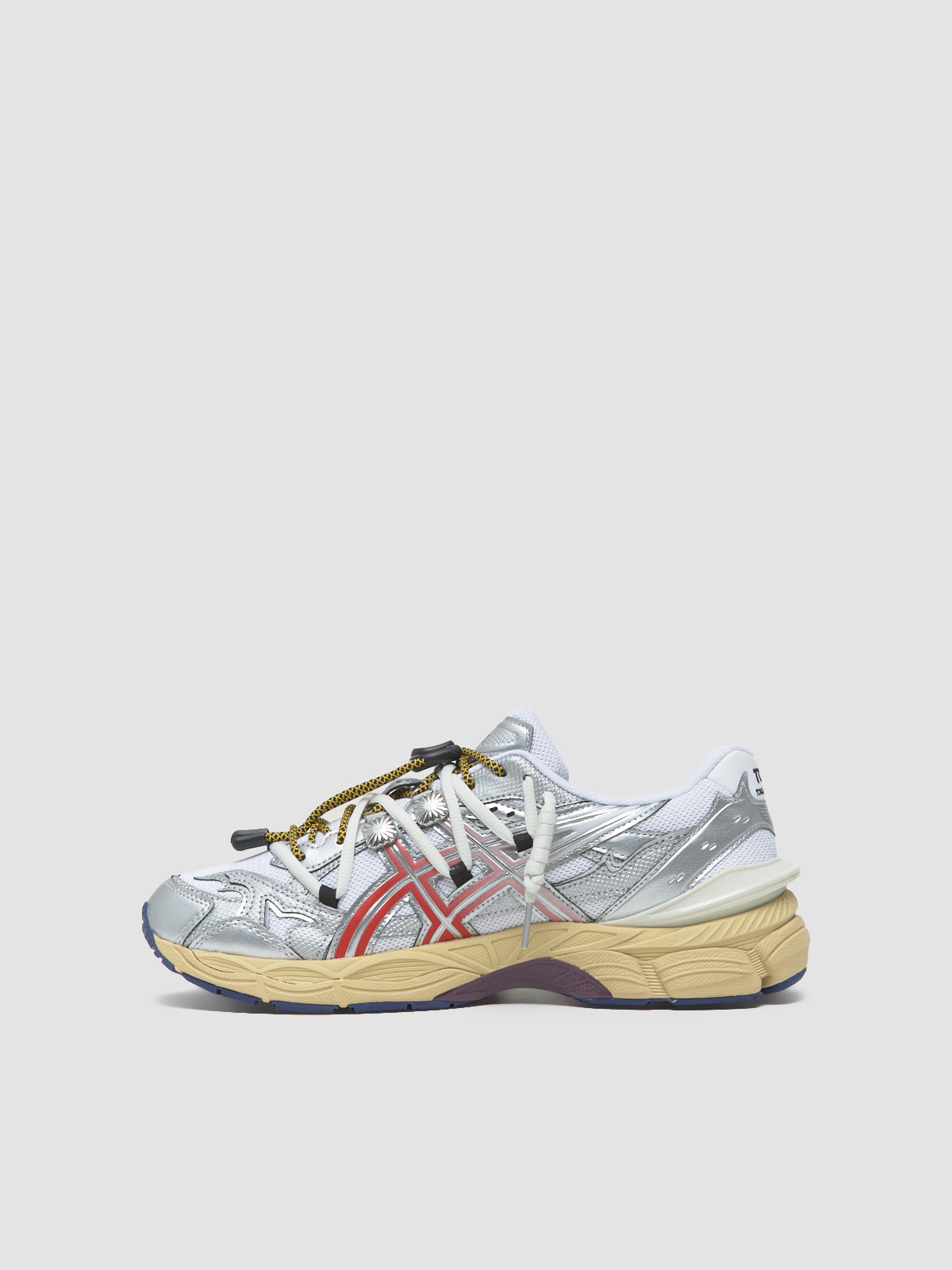 x TOGA ARCHIVES GEL-CUMULUS 16 TG Sneaker in White & Red Pure Silver