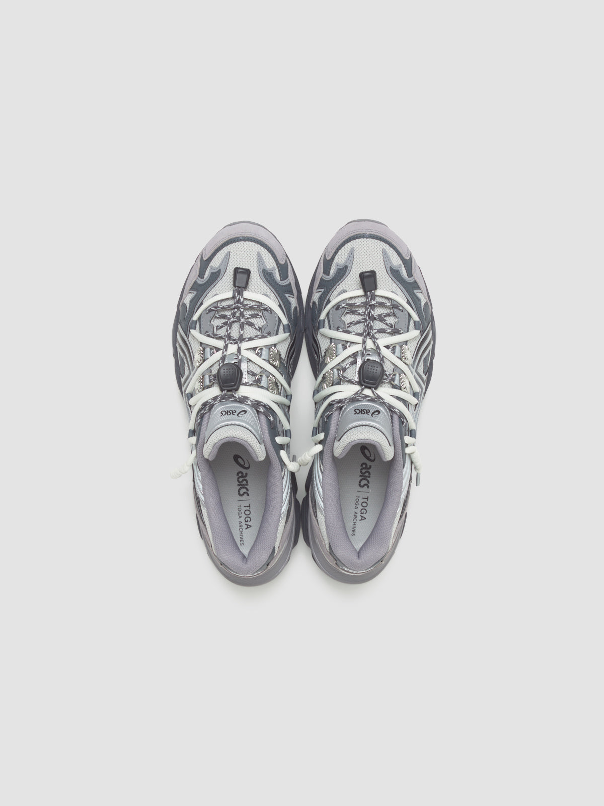 x TOGA ARCHIVES GEL-CUMULUS 16 TG Sneaker in Grey & Black Pure Silver