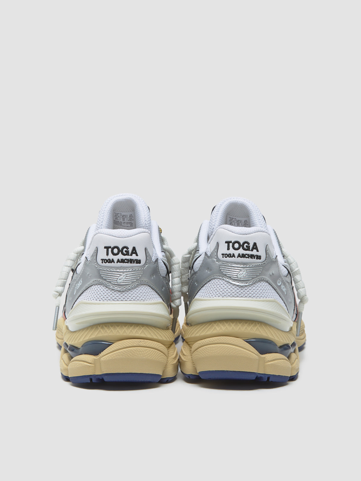 x TOGA ARCHIVES GEL-CUMULUS 16 TG Sneaker in White & Red Pure Silver