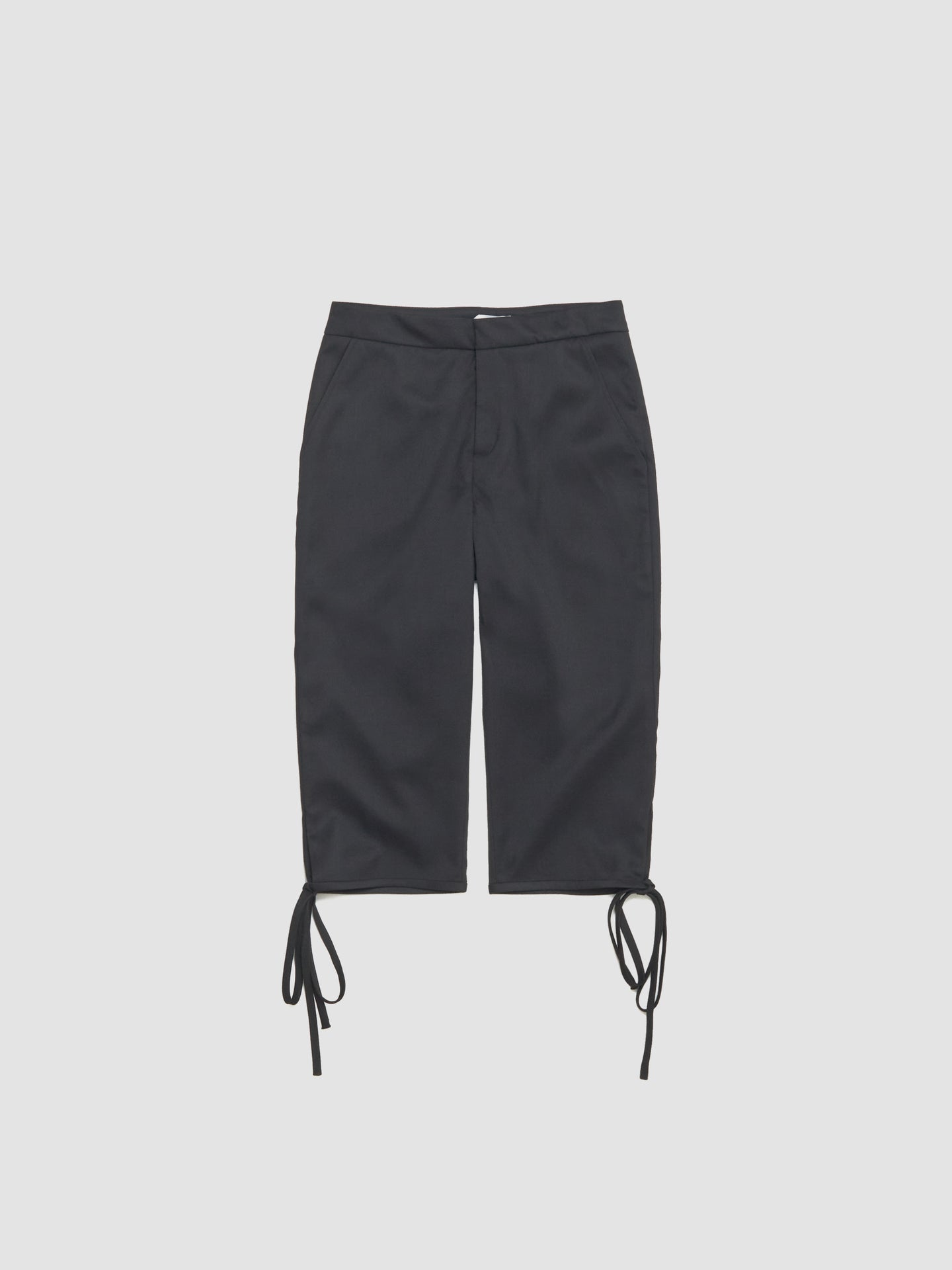 Ira Capri Pants in Black