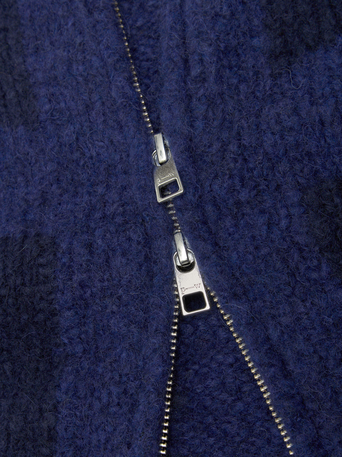 Cruz Zipped B Sweater in Blue