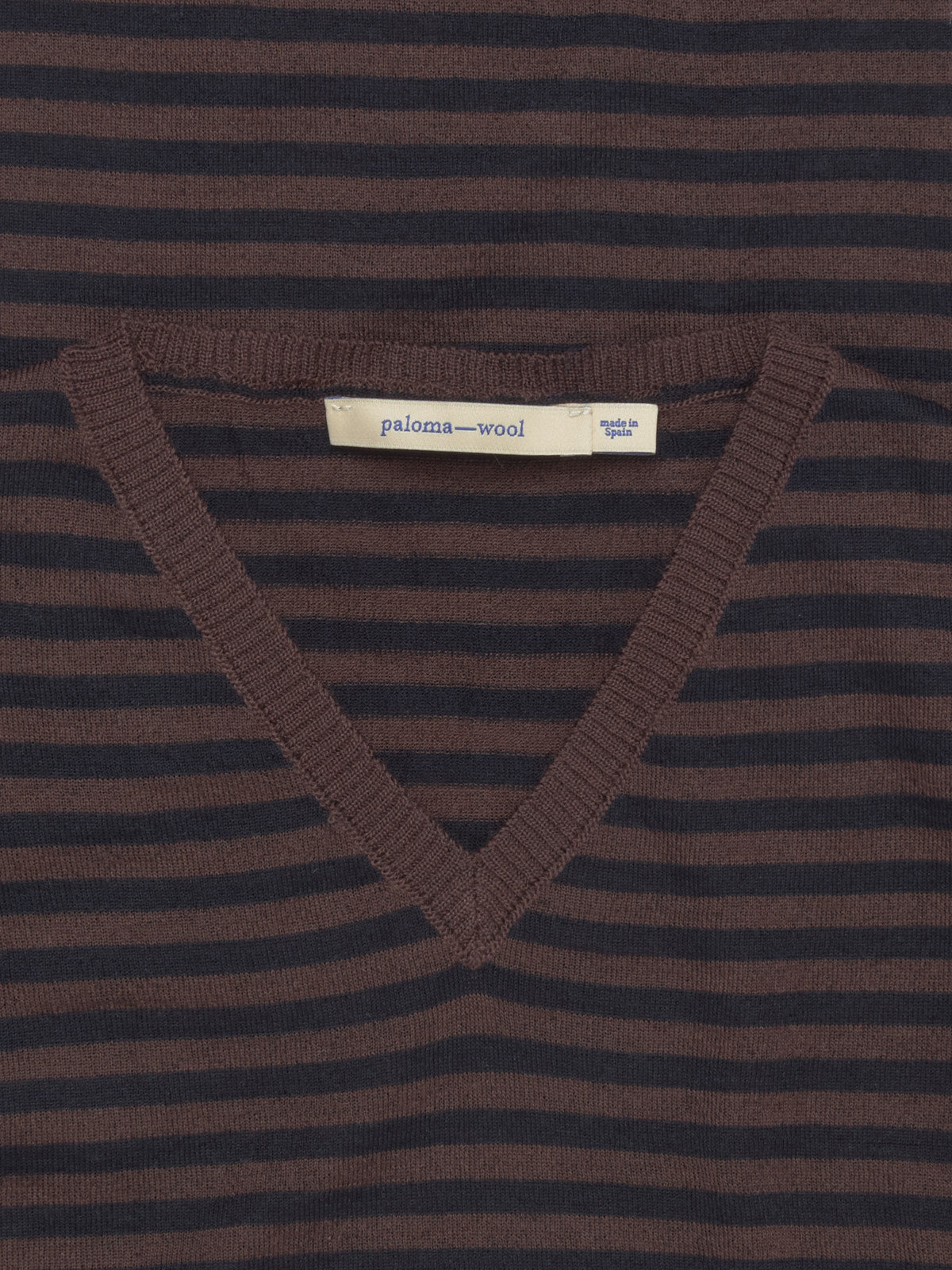 Iglú V-Neck Sweater in Brown