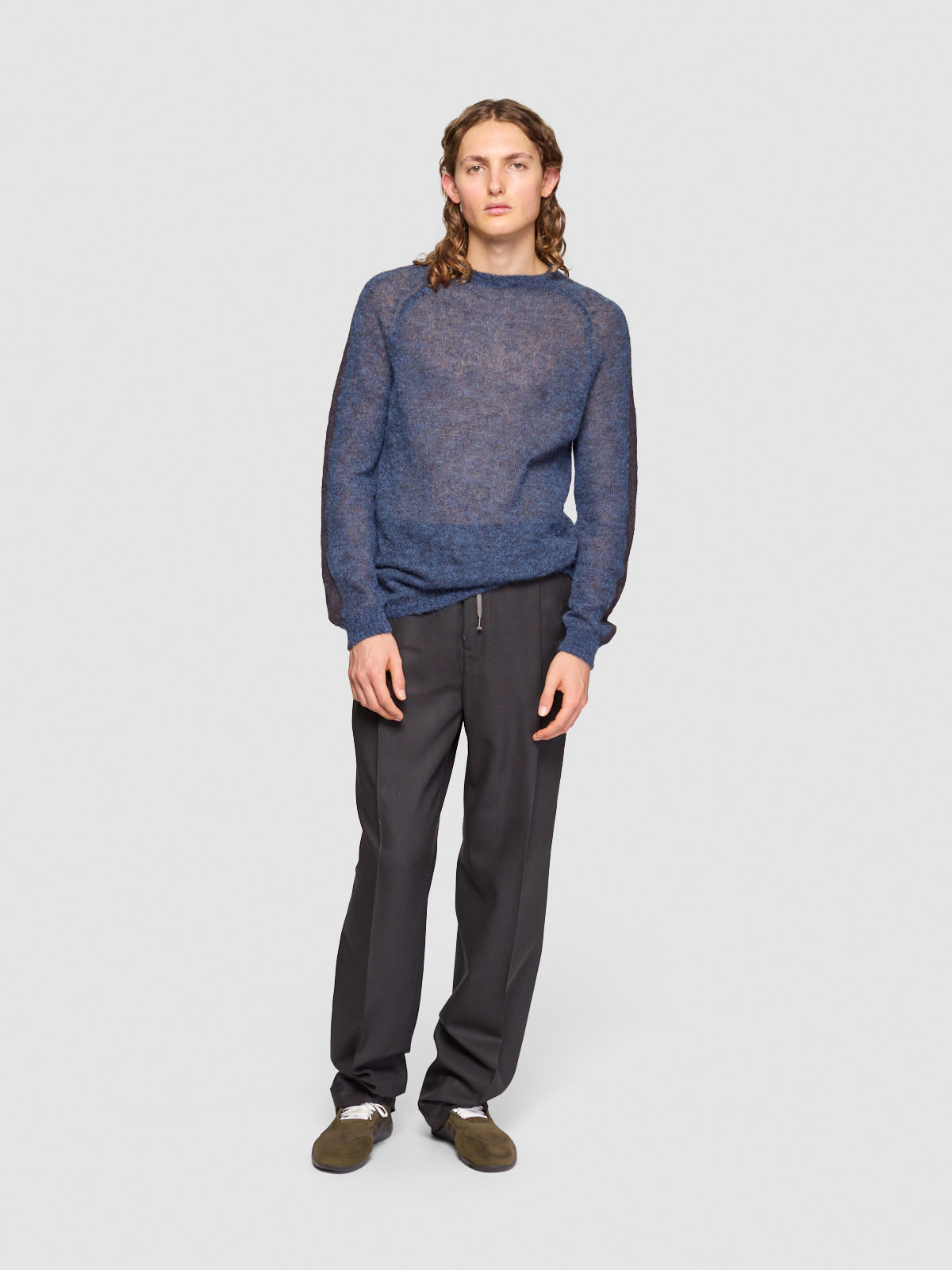 Dan Raglan Sleeve Sweater in Navy