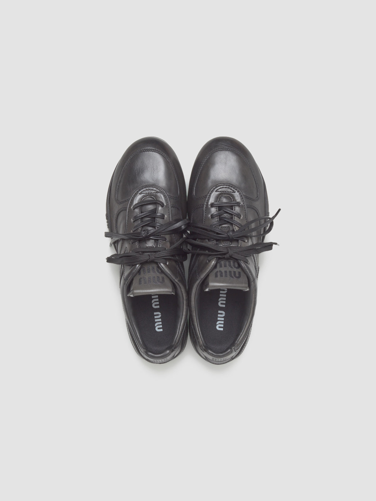 Gymnasium Leather Sneaker in Black