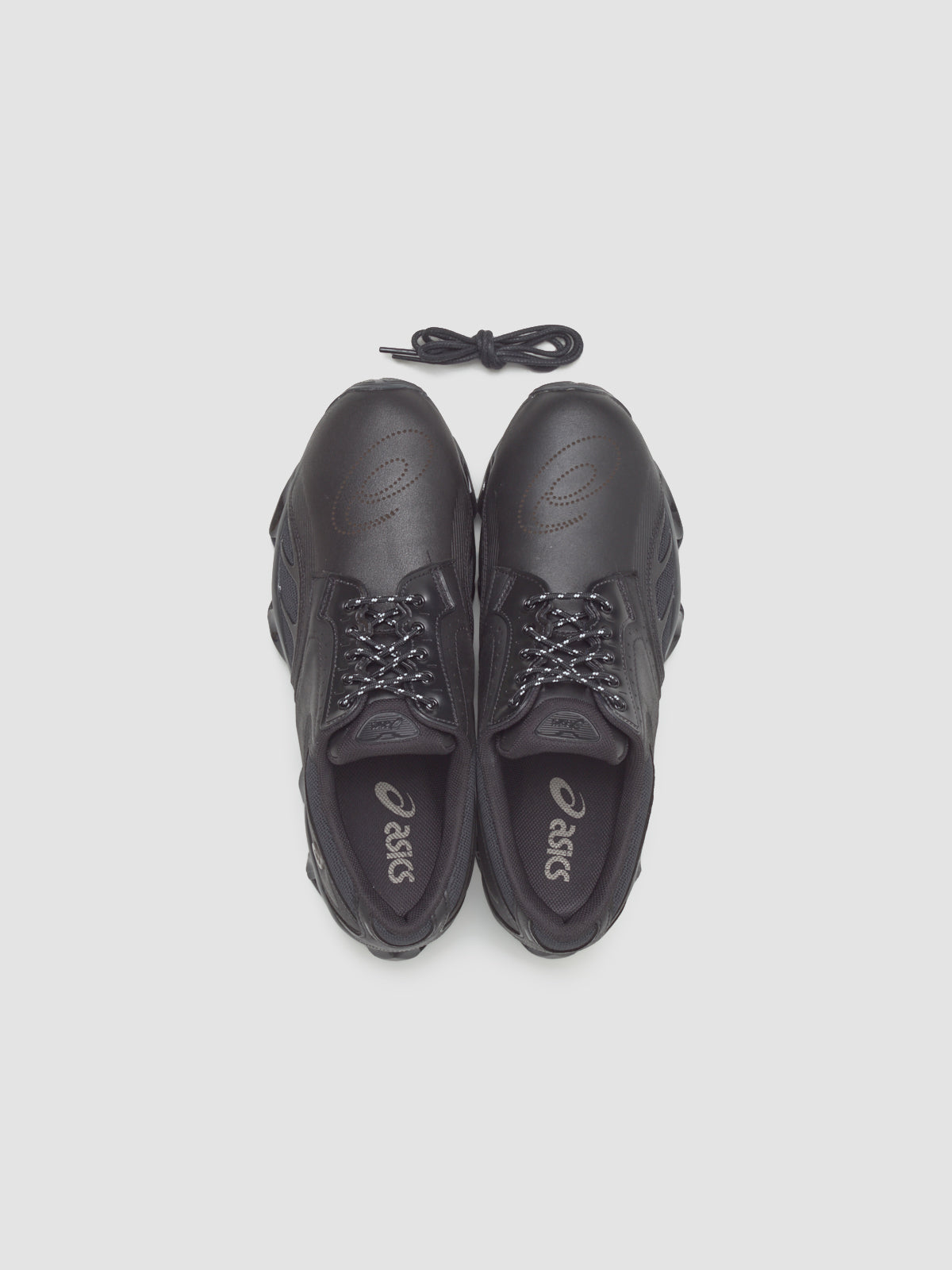 GEL-KINETIC SP Sneaker in Black