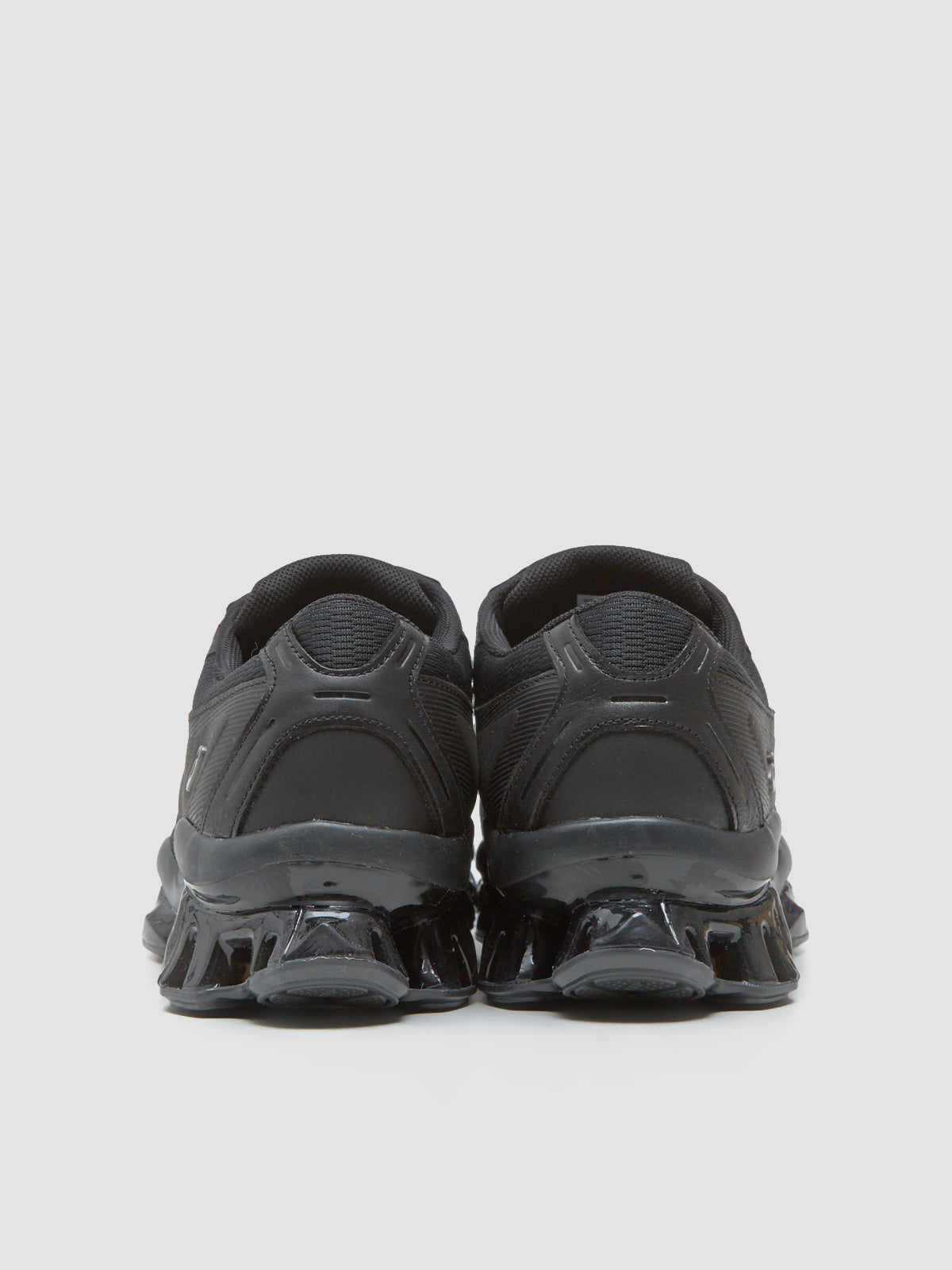 GEL-KINETIC SP Sneaker in Black