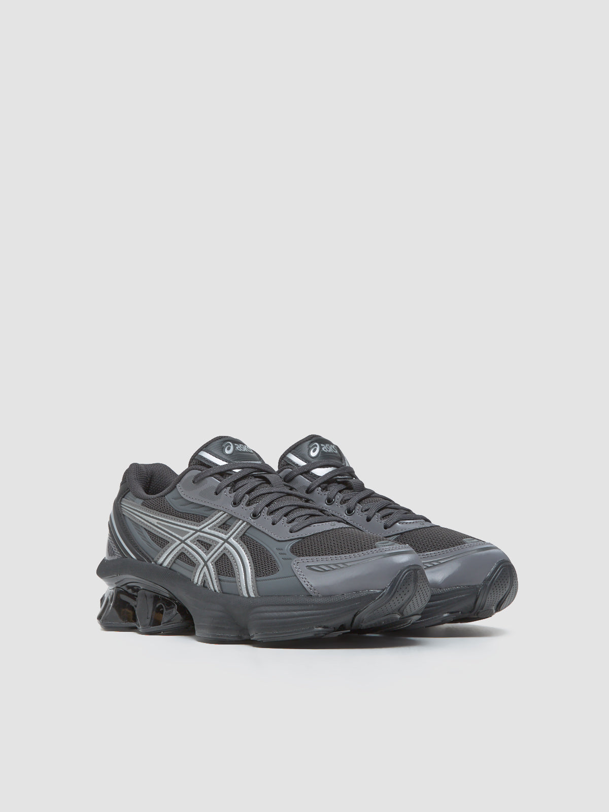 GEL-KINETIC FLUENT Sneaker in Graphite Grey & Pure Silver