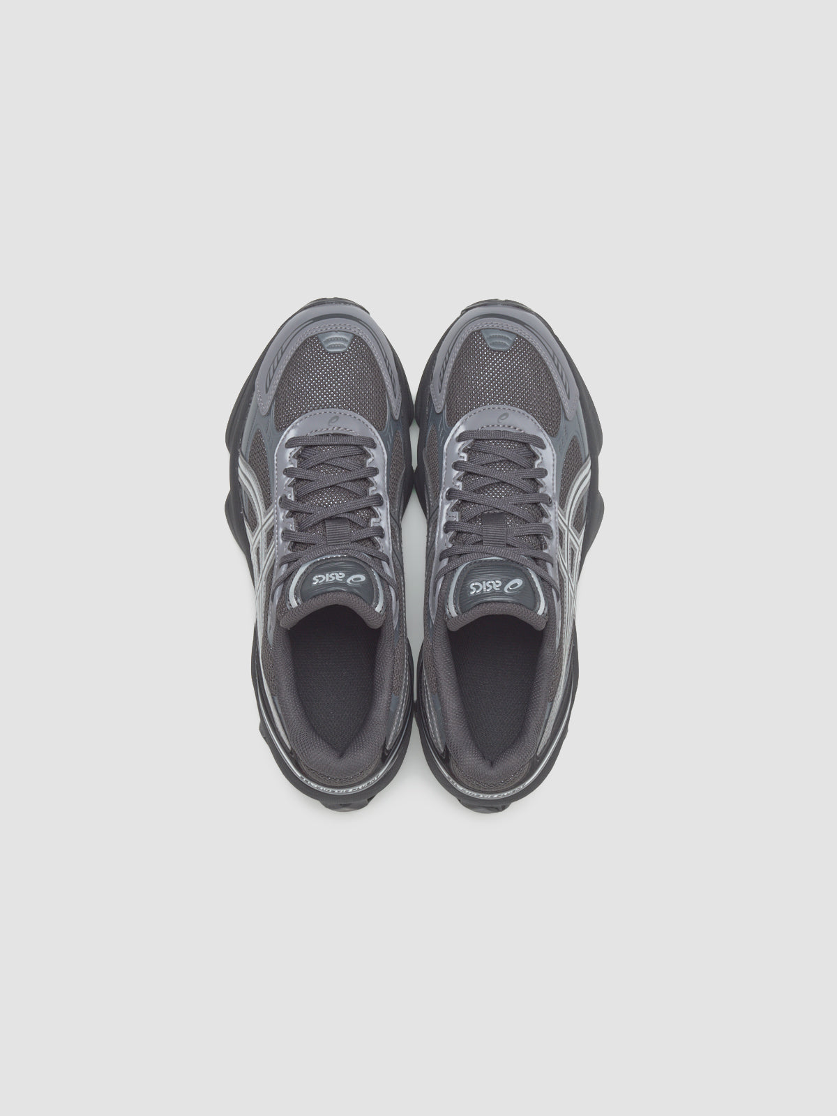 GEL-KINETIC FLUENT Sneaker in Graphite Grey & Pure Silver