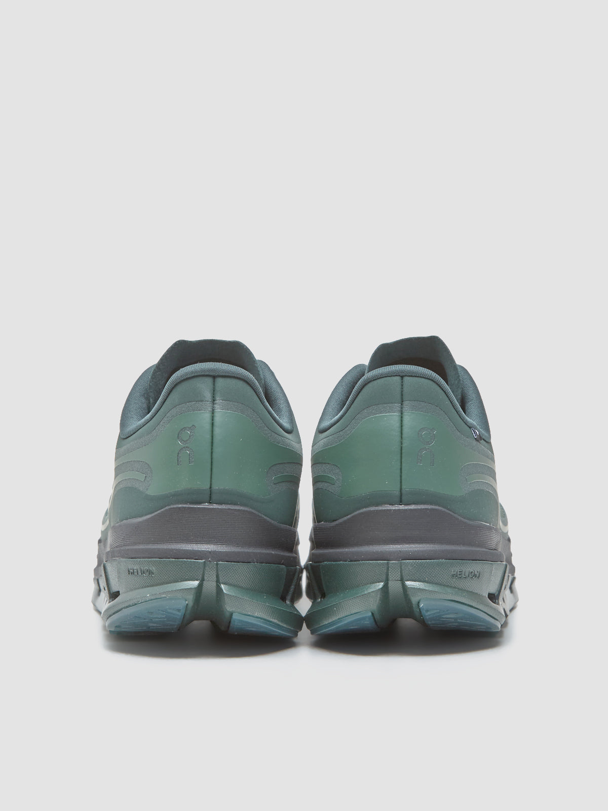 Men's Cloudflow 5 AD Sneaker in Obsidian & Evergreen