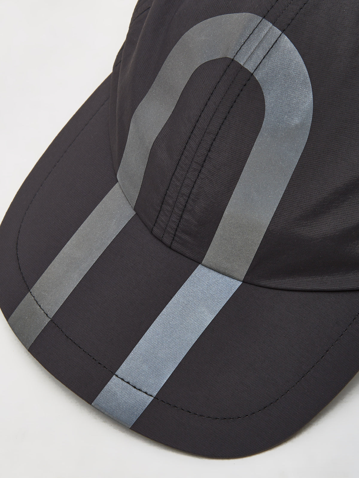 x IKON Cap in Magnet & Black