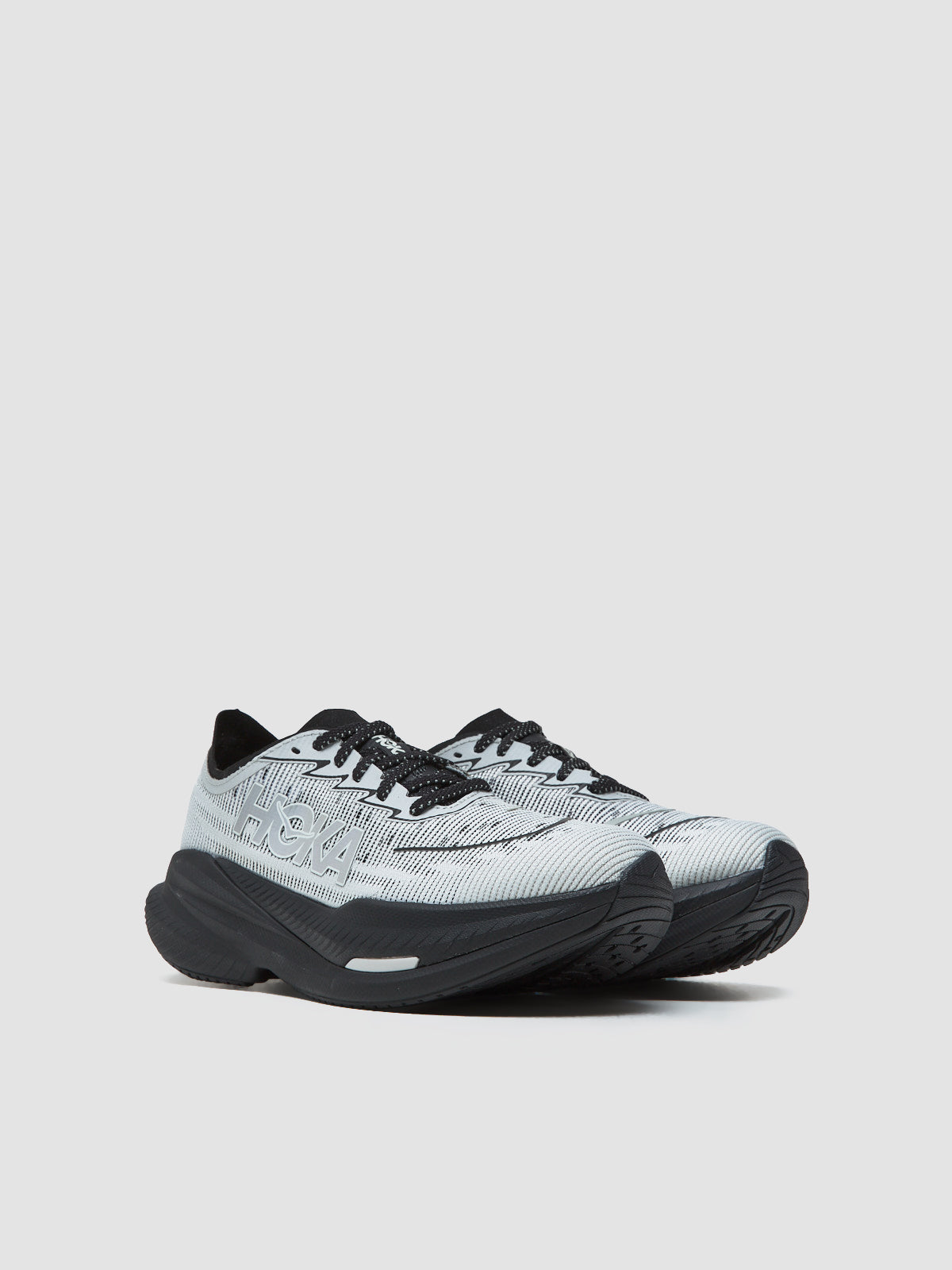 Mach X 2 Sneaker in Black & Stardust