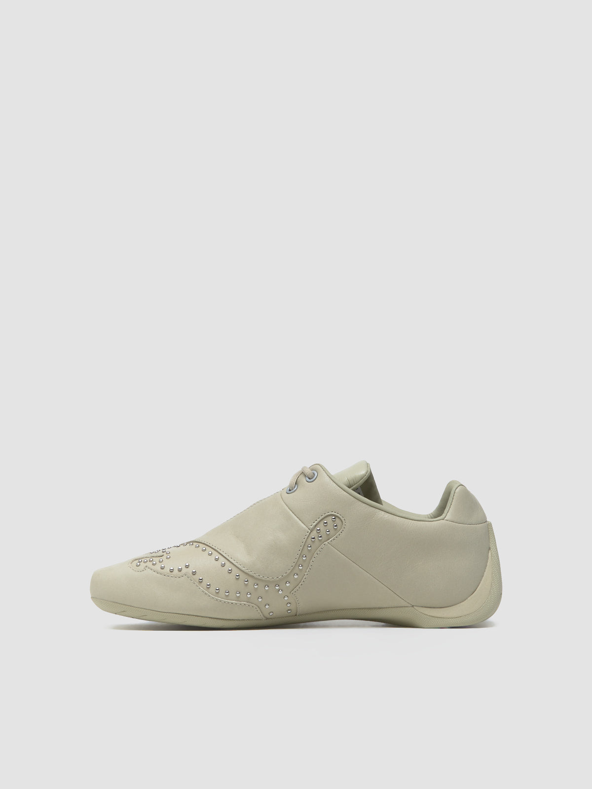 PUMA - Future Cat Studs Sneaker in Frosted Ivory & Silver - 405962