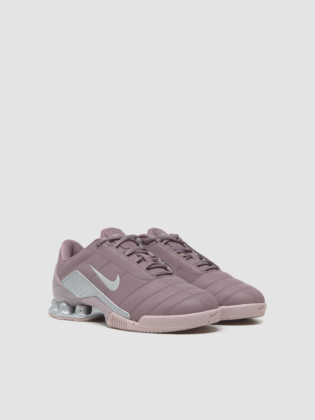 WMNS Total 90 Shox Magia Sneaker in Taupe Grey & Metallic Silver