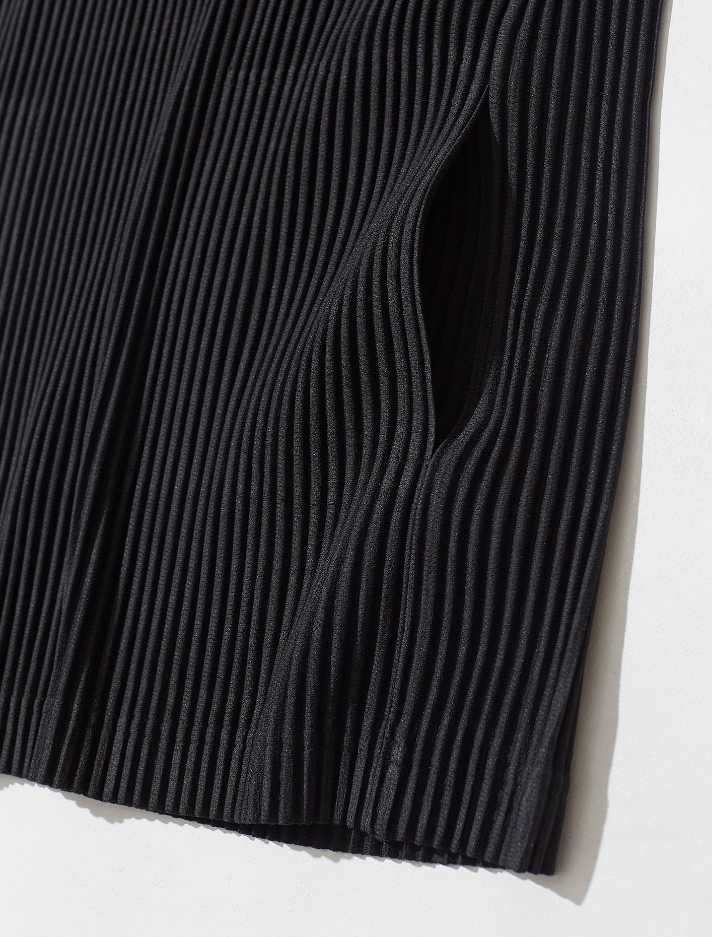 Pleated Vest in Black