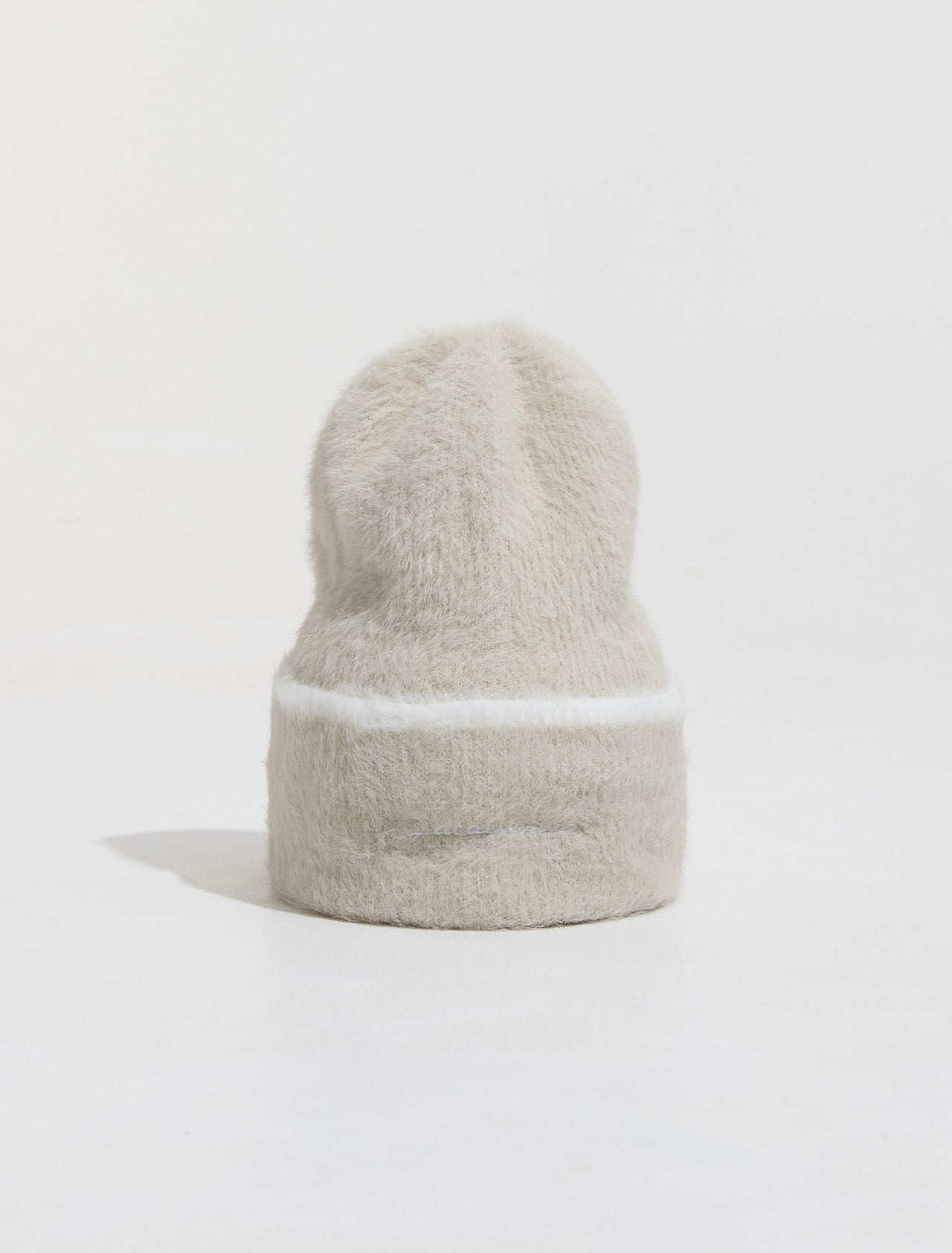 Le Bonnet Neve in Off-White