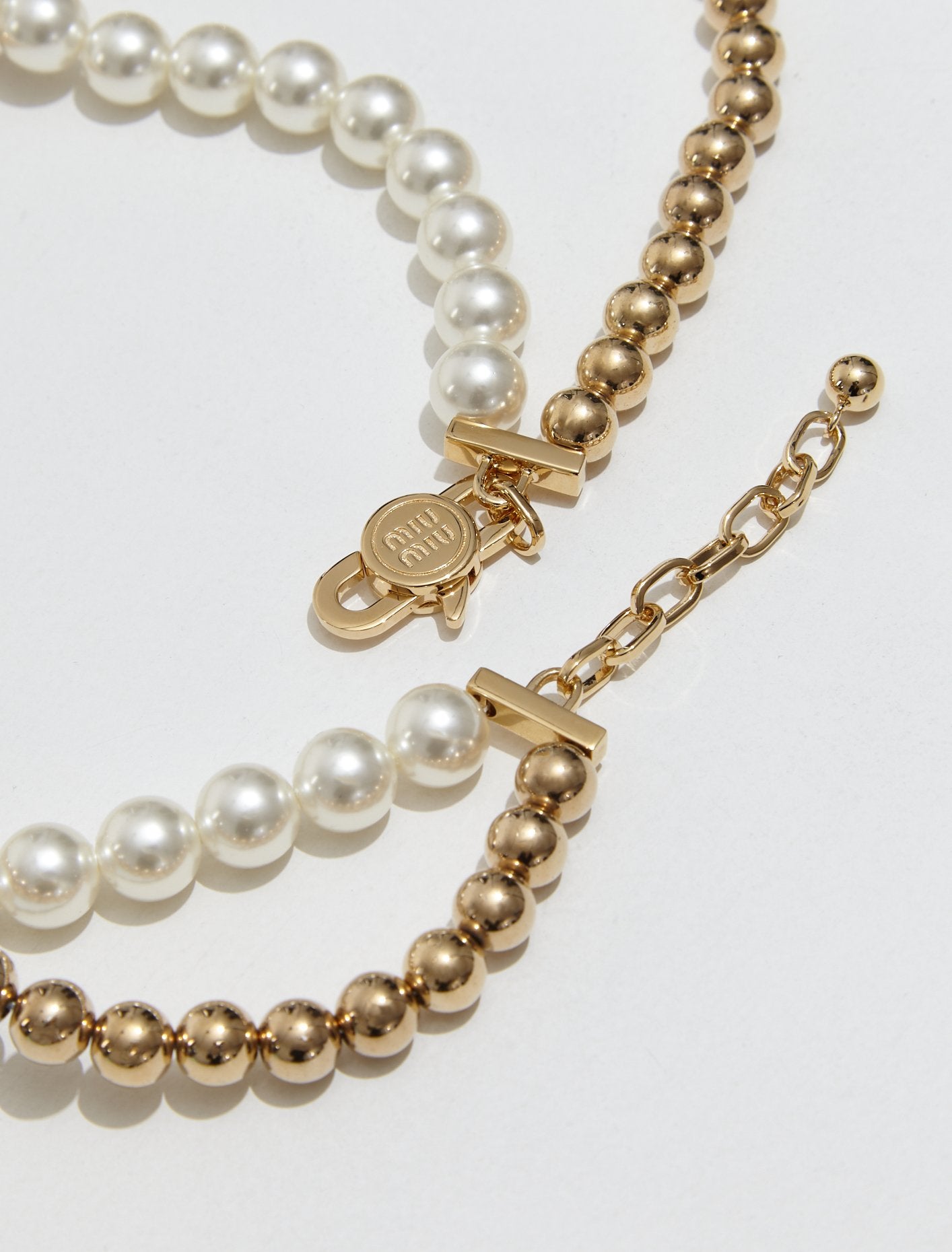 Metal and Pearl Double Necklace in Gold