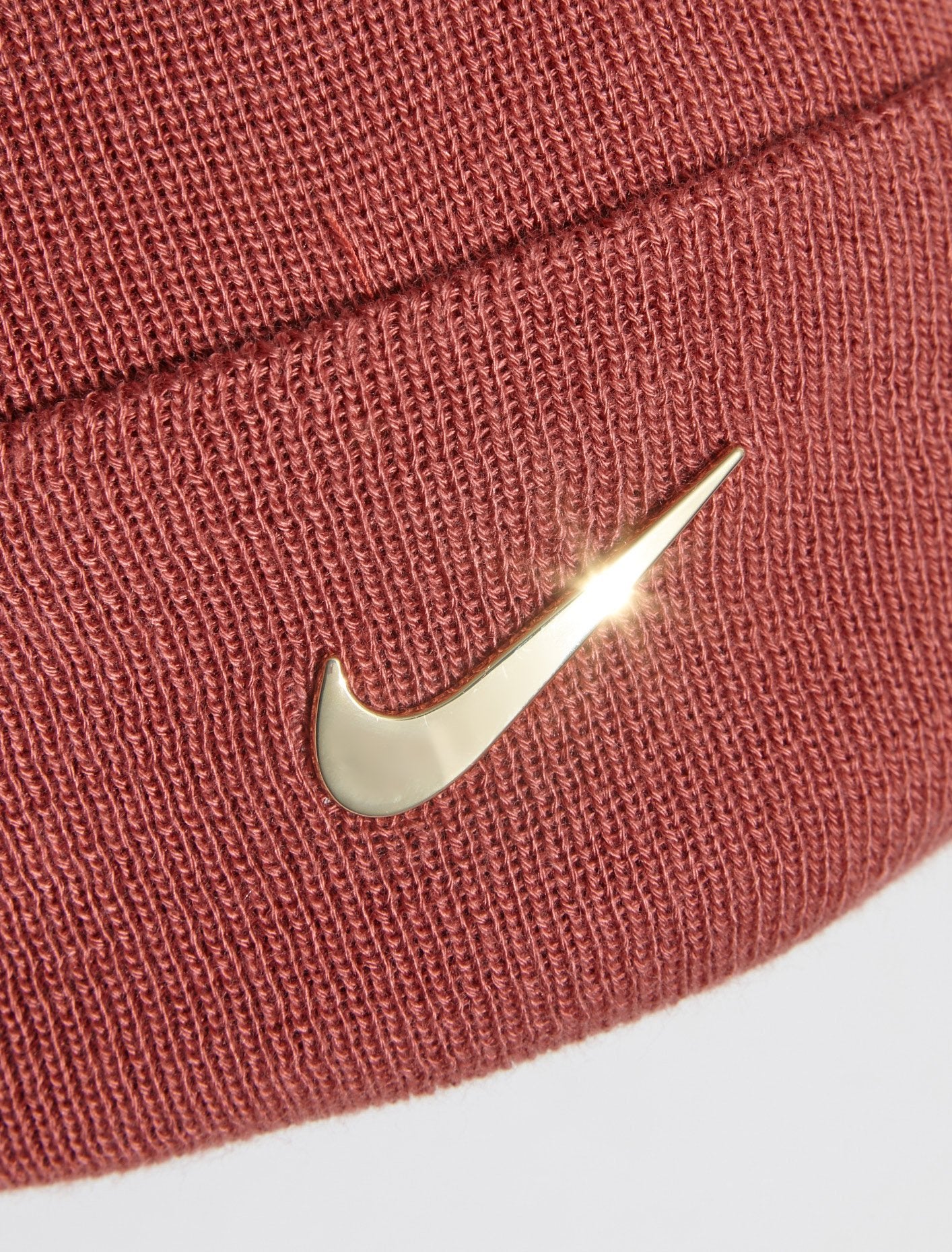 Beanie with Metal Swoosh in Canyon Rust