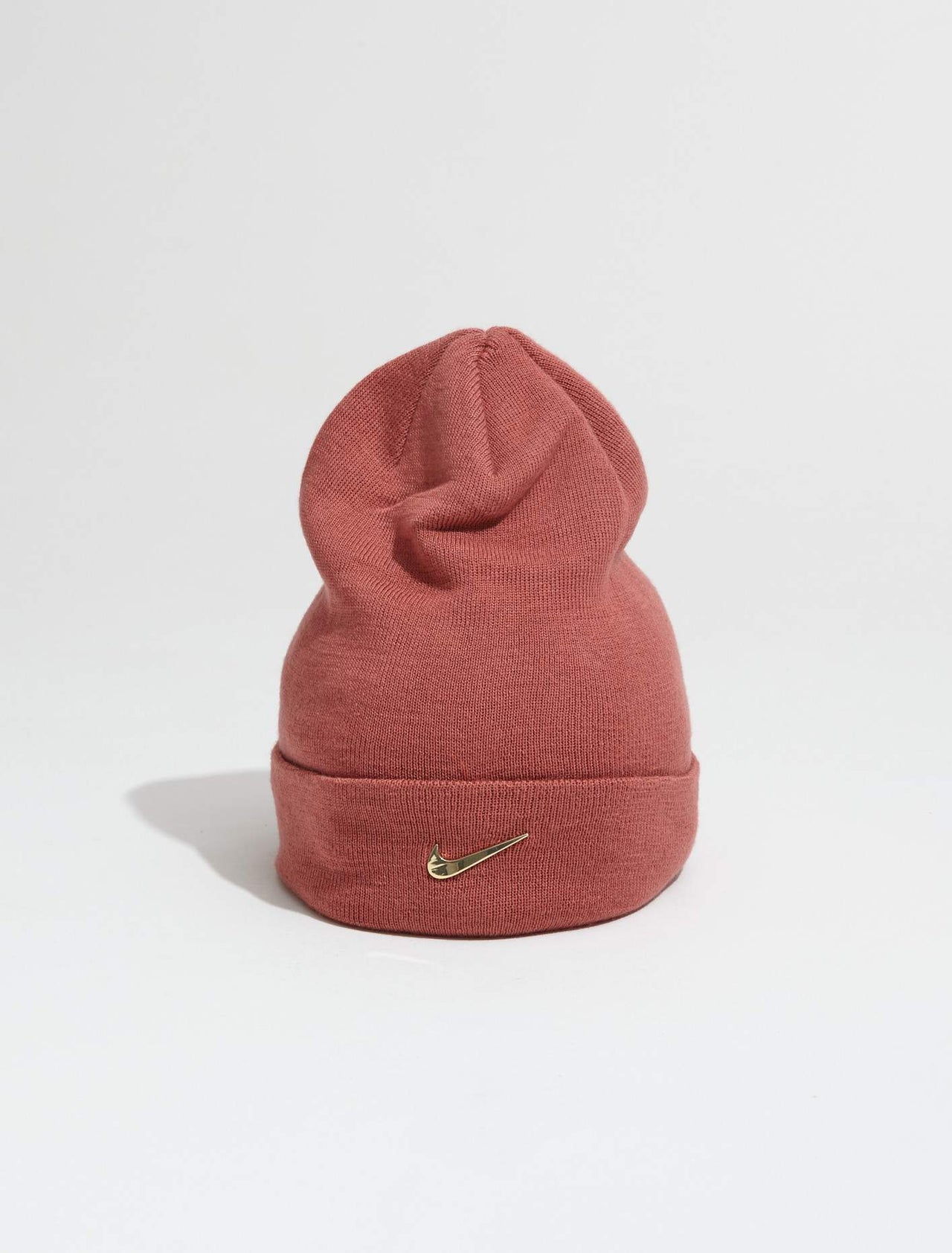 Beanie with Metal Swoosh in Canyon Rust