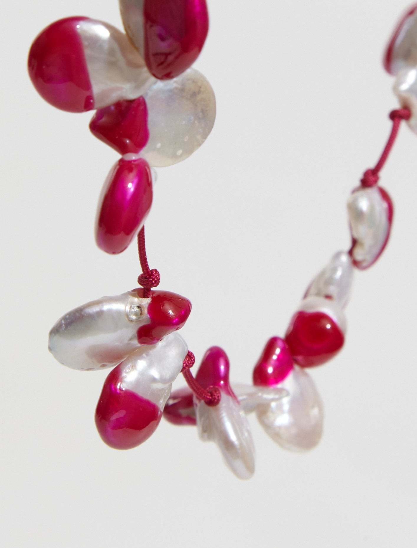 Vacanza Pearl Necklace in Cherry Pink