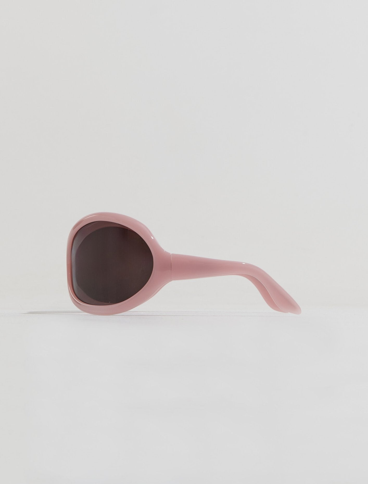 Frame Sunglasses in Pink