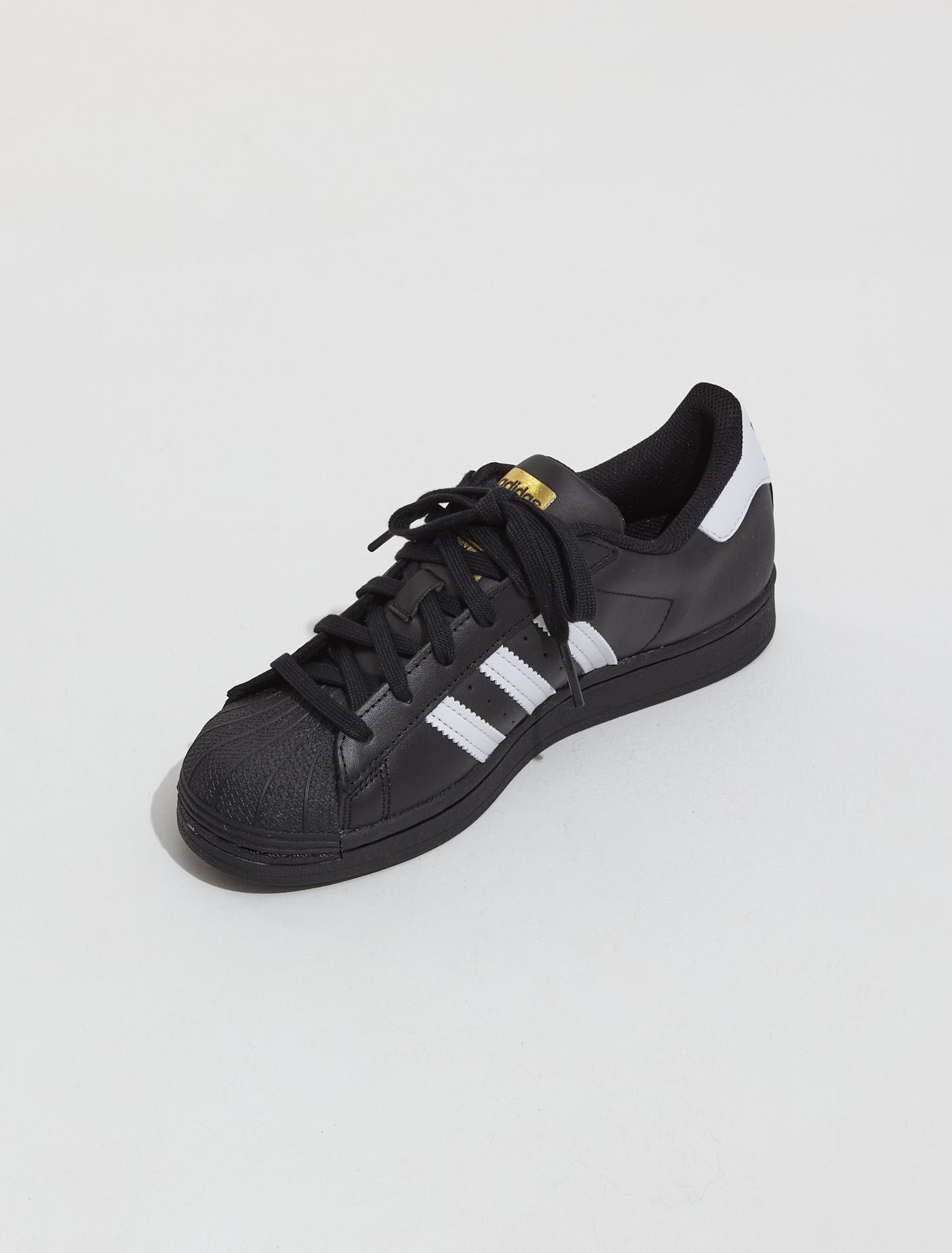 Superstar Sneaker in Core Black