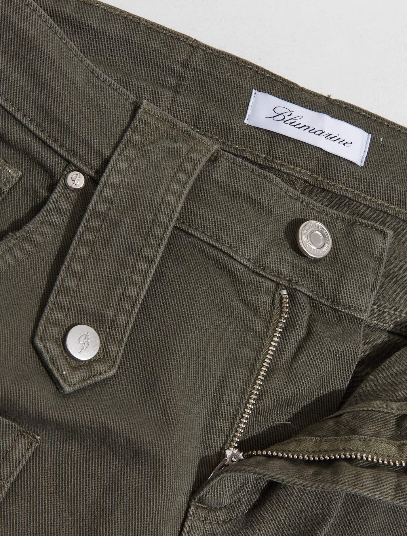 Cargo Jeans in Dark Olive