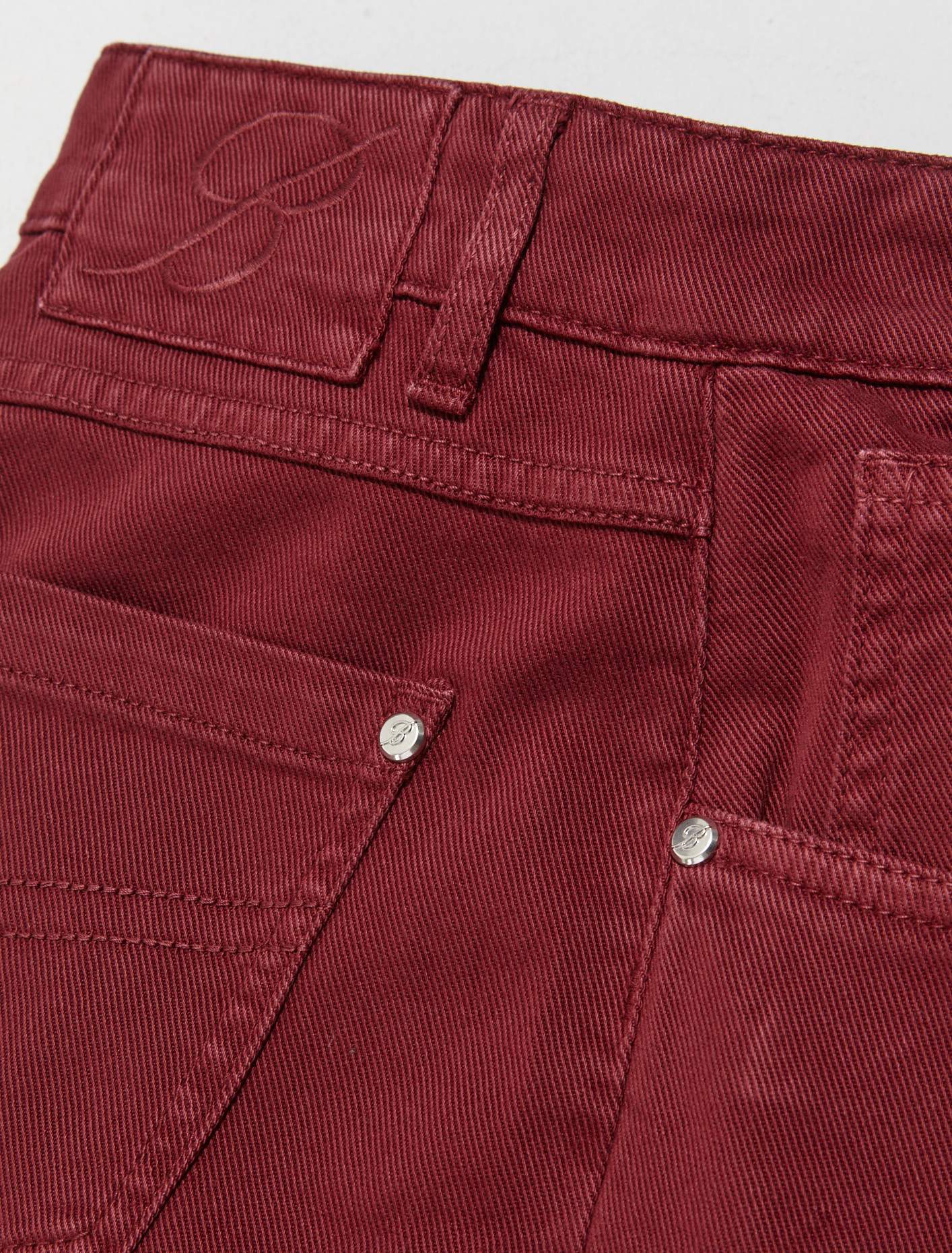 Jeans with Buckles in Port Royale