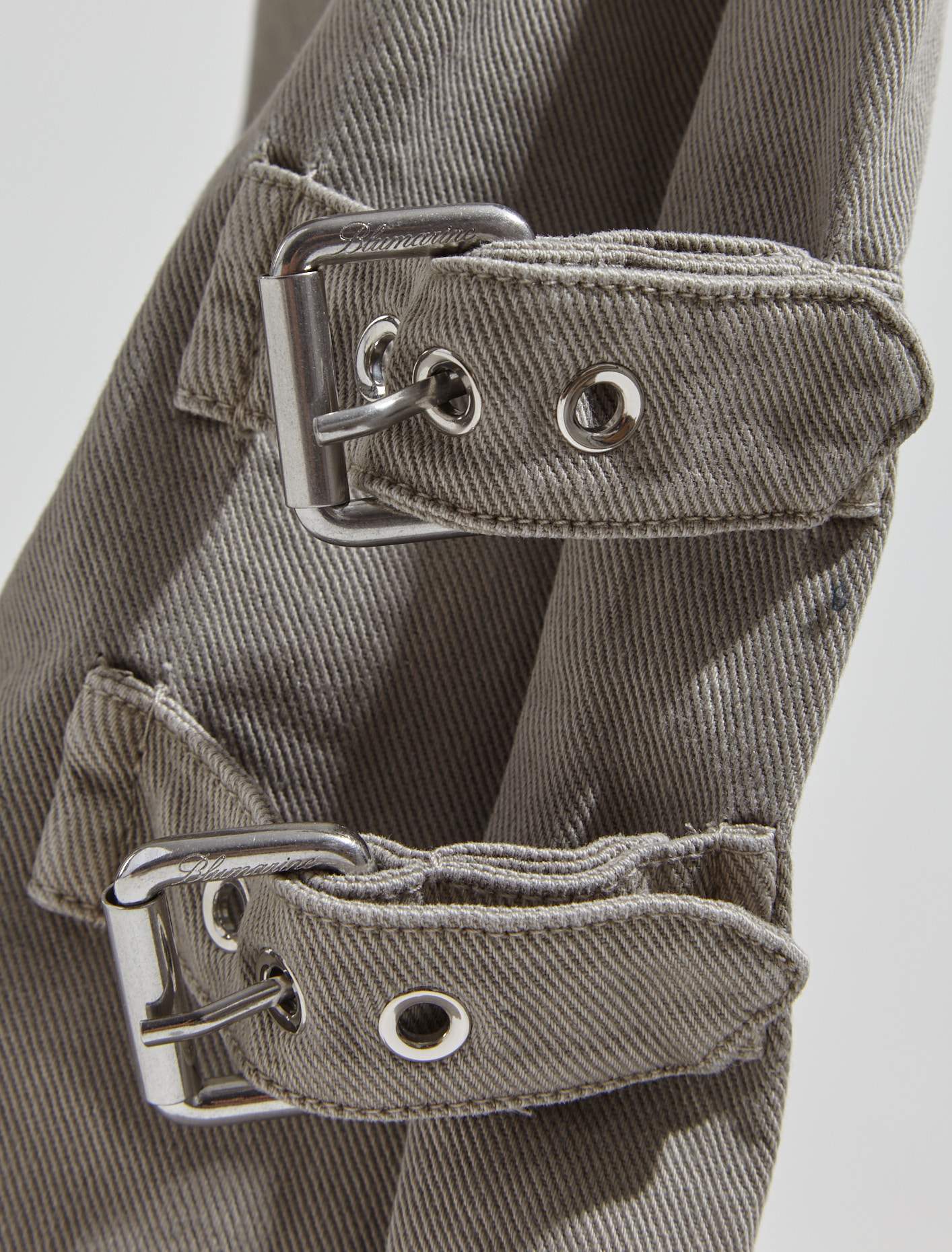 Jeans with Buckles in Mushroom