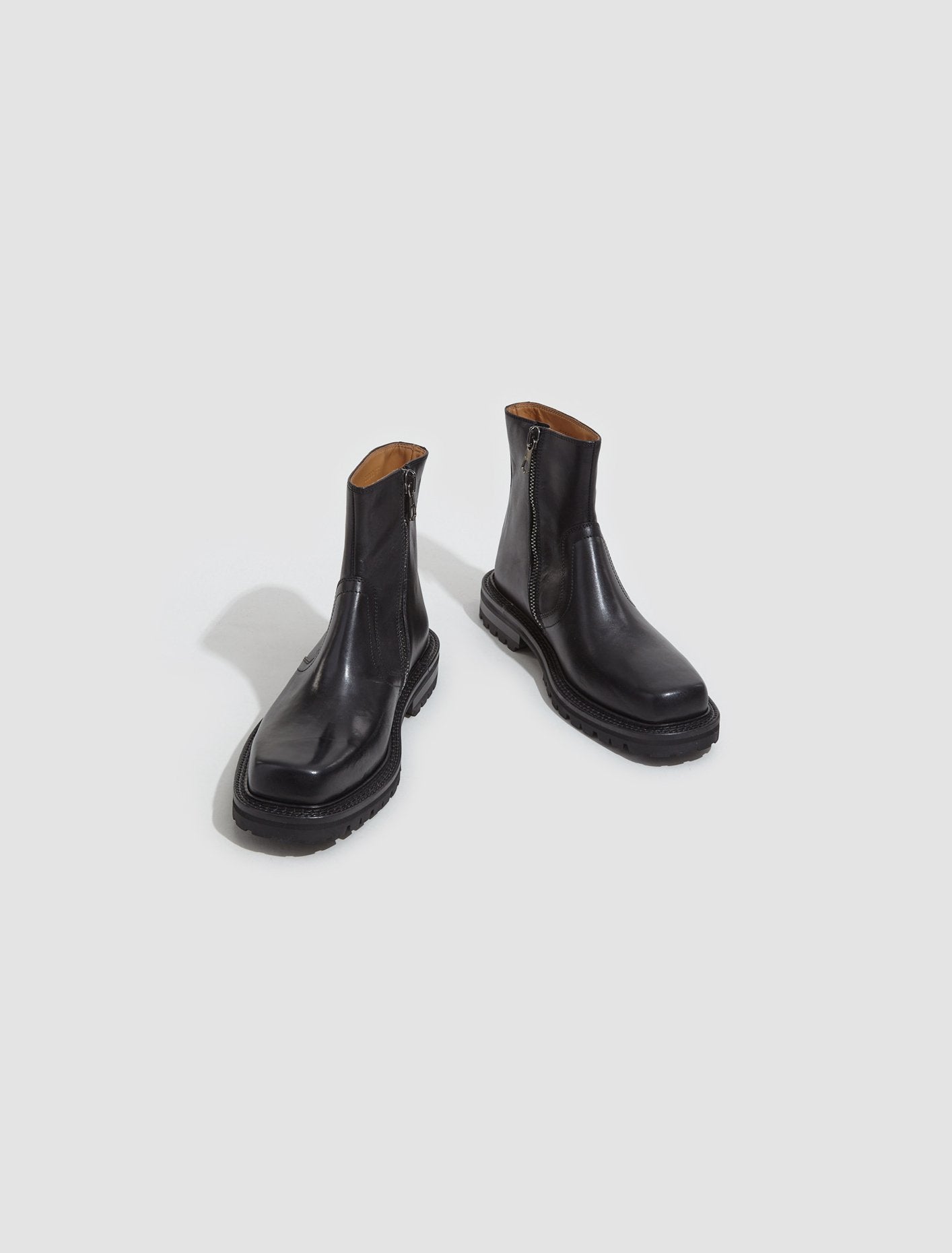 Chelsea Boots in Black