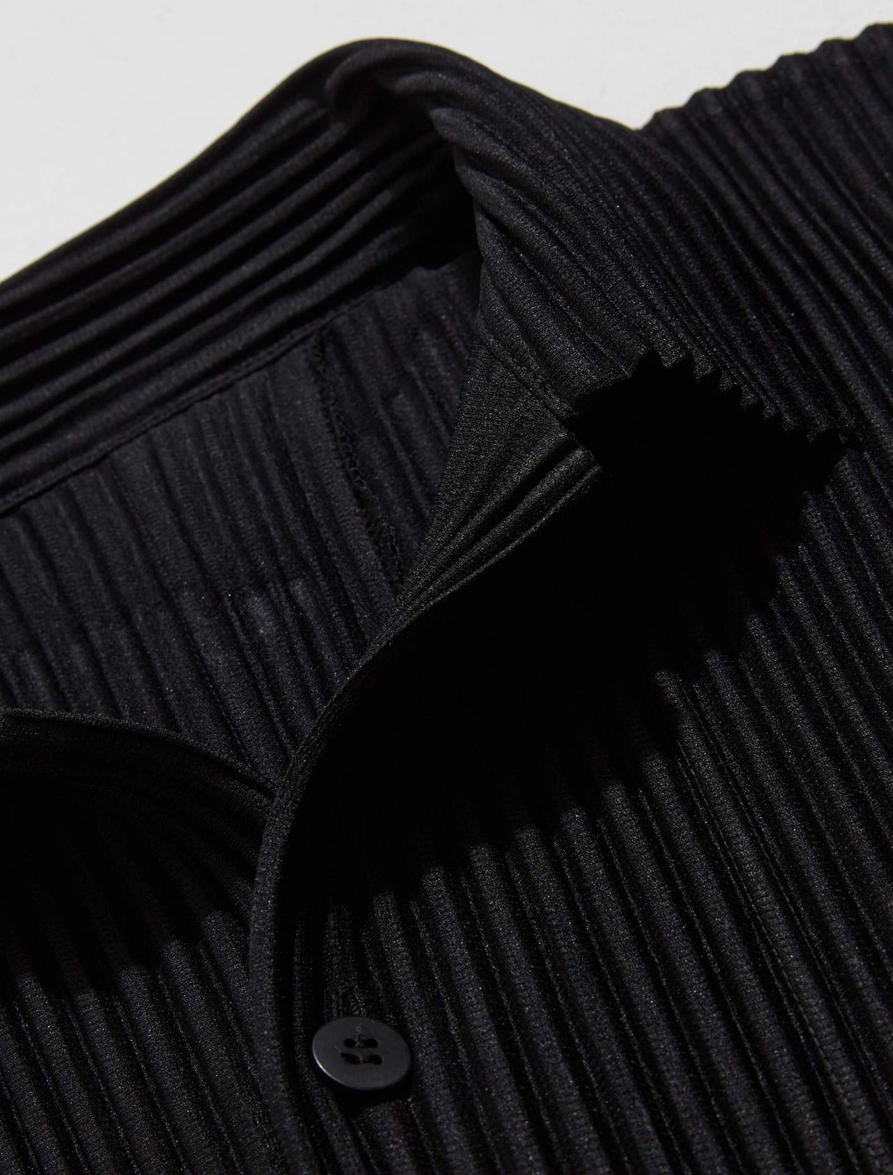 Pleated Shirt in Black