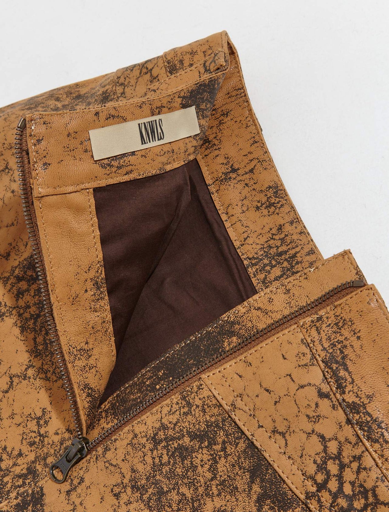 Hellz Skirt in Distressed Brown