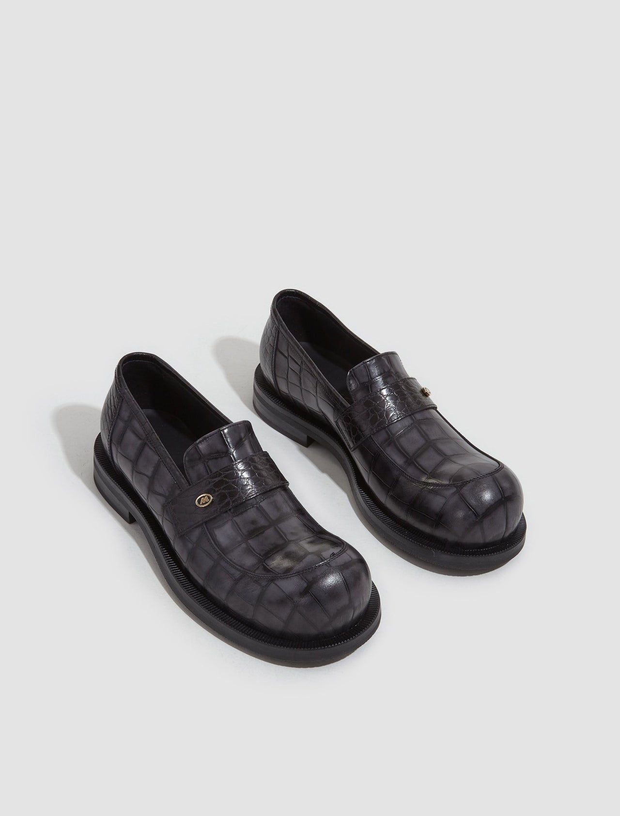 Bulb Toe Loafer Extreme in Black Croc