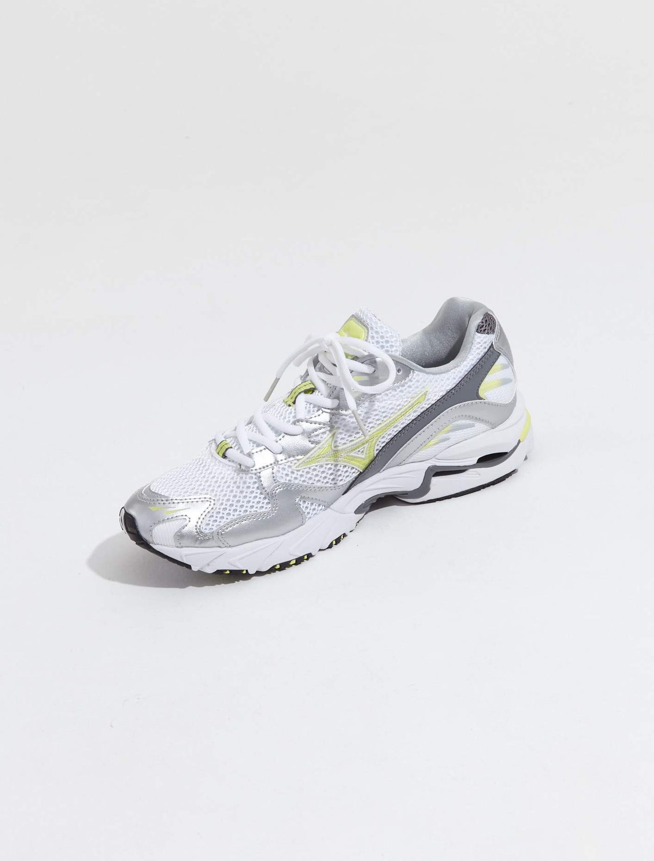 Wave Rider 10 Sneaker in White & Sunny Lime