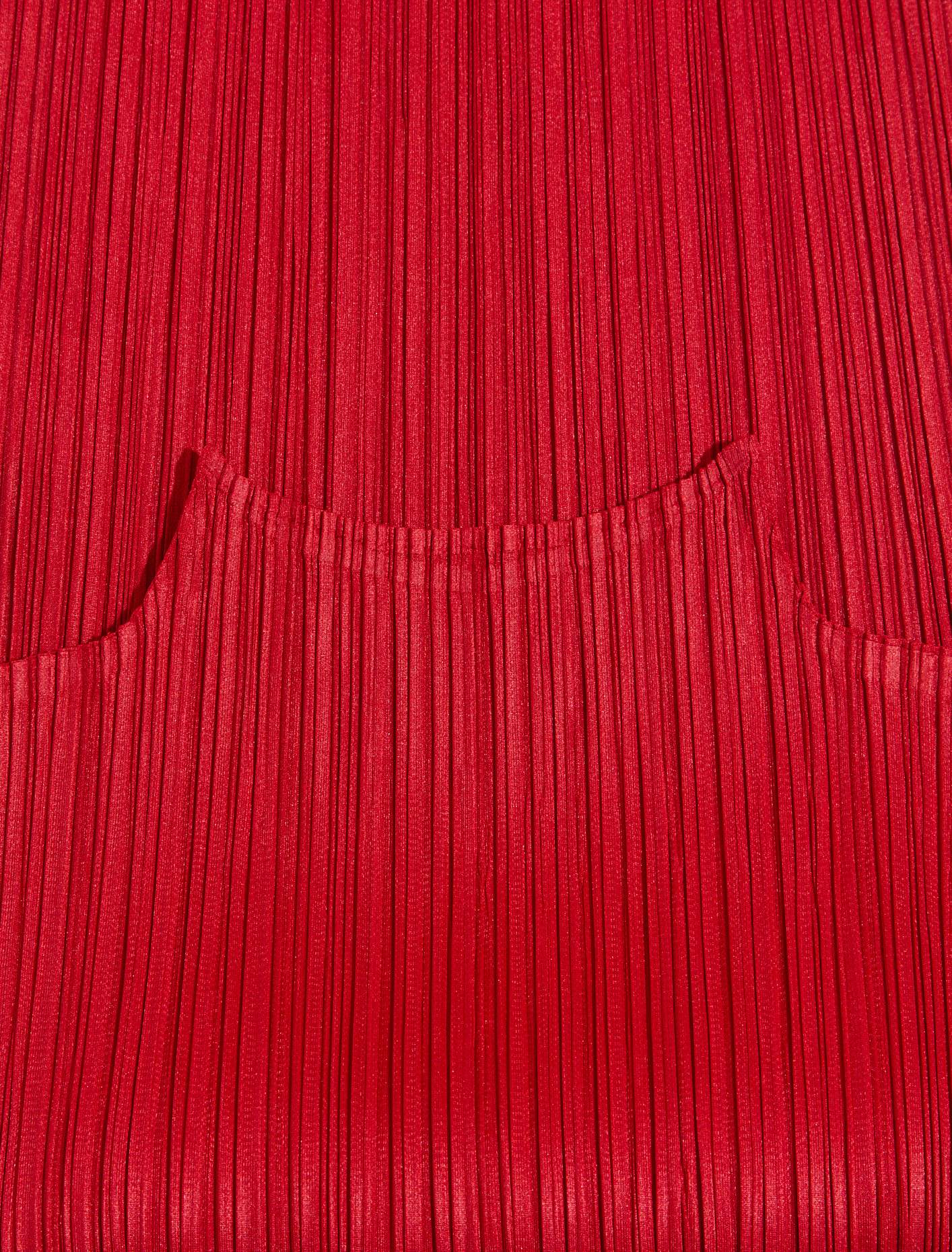 Pleated Shirt in Red