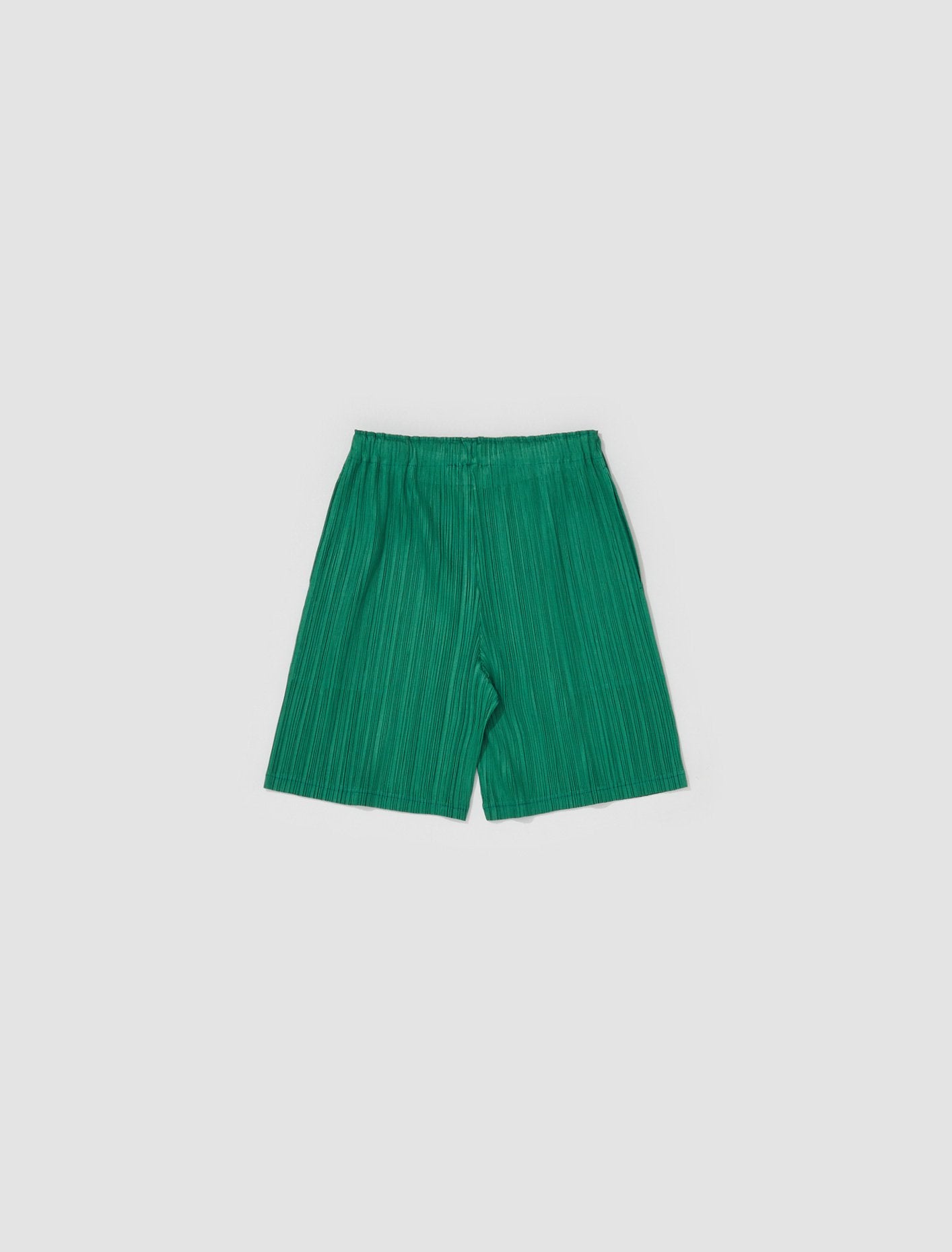Pleated Shorts in Green