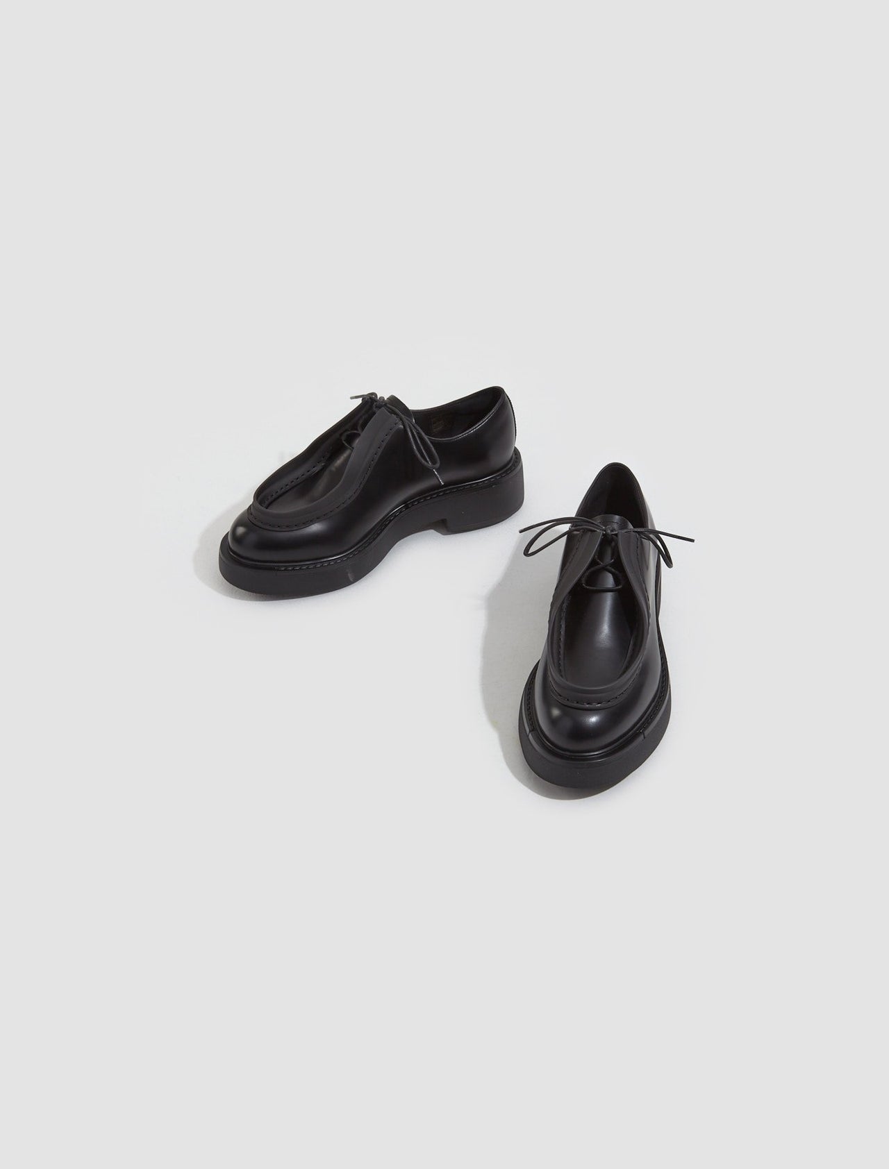 Brushed Leather Lace-Up Shoes in Black