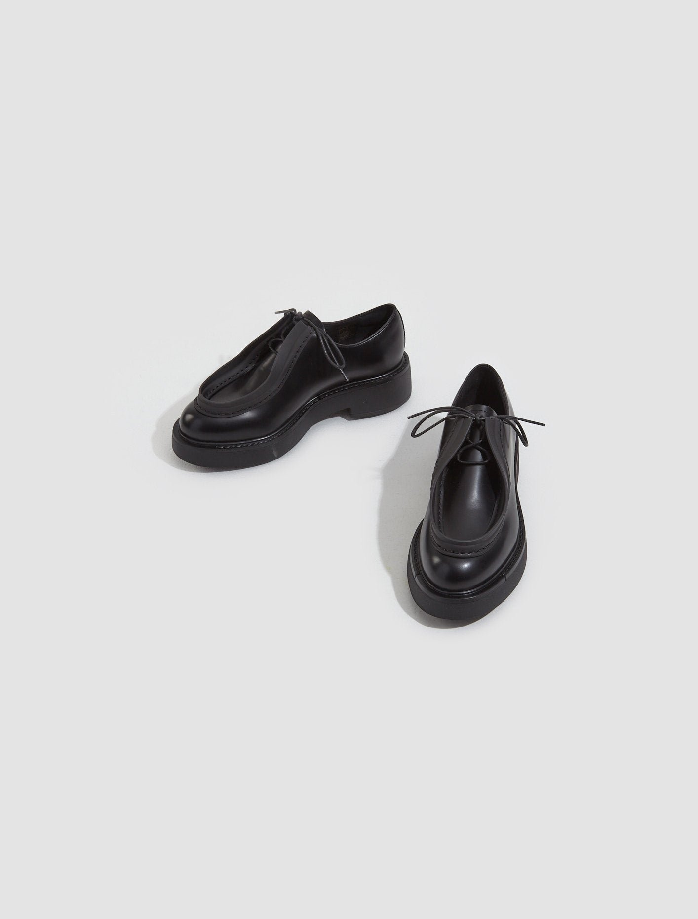 Brushed Leather Lace-Up Shoes in Black