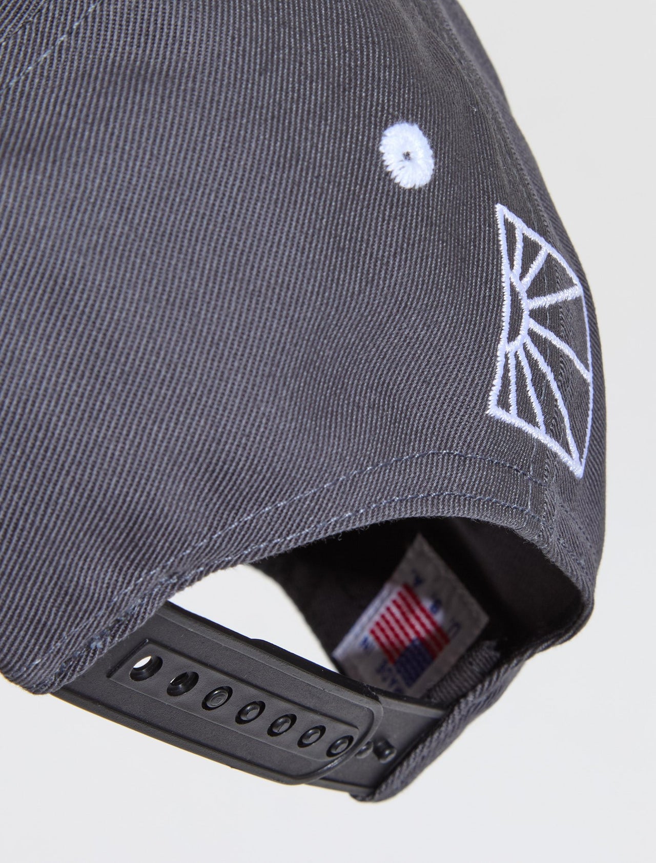 Woven 6-Panel Logo Cap in Grey